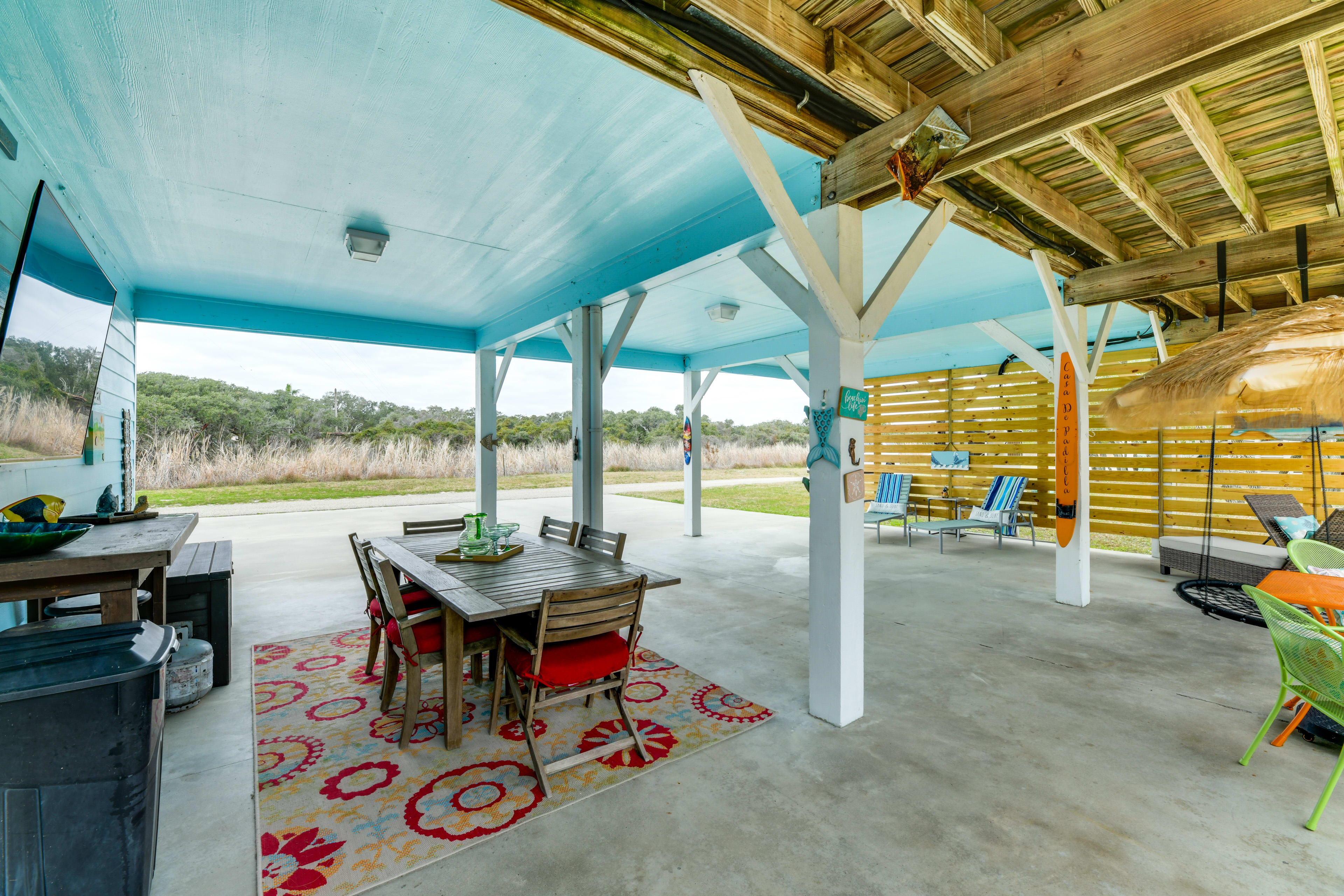 Covered Patio | Outdoor Dining | Gas Grill | Smart TV