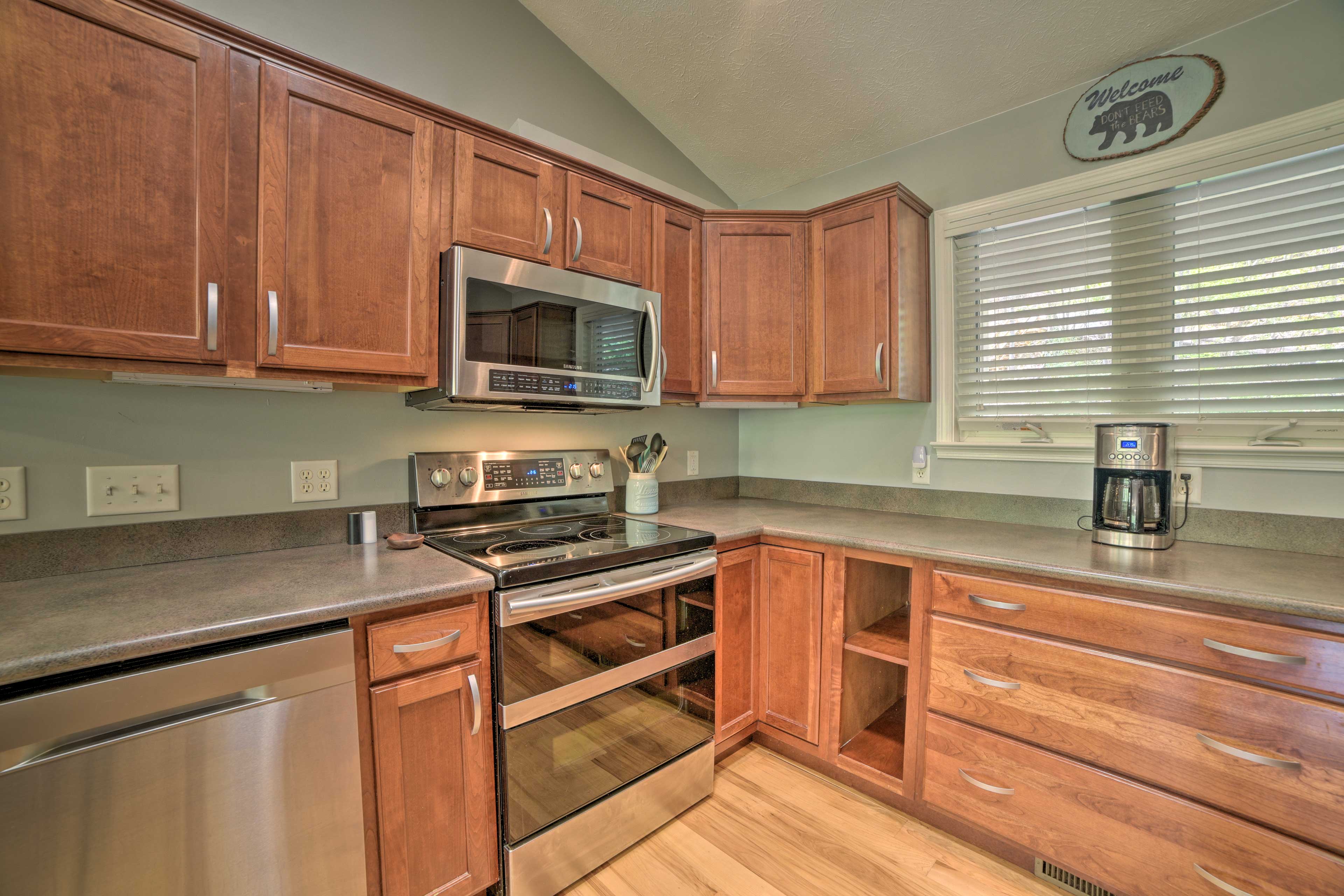 Kitchen | Double Oven | Drip Coffee Maker