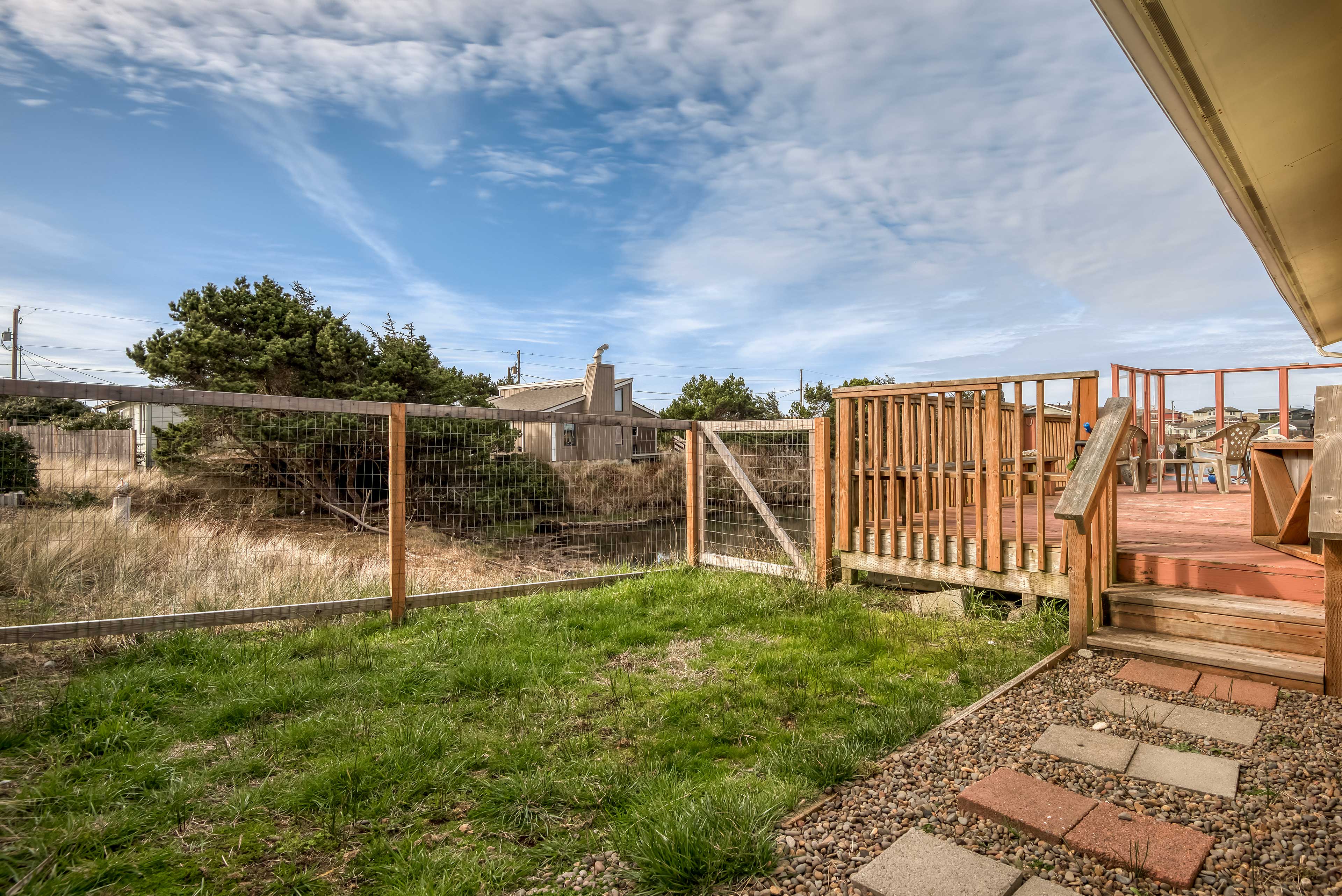 Fenced Yard | Dogs Welcome