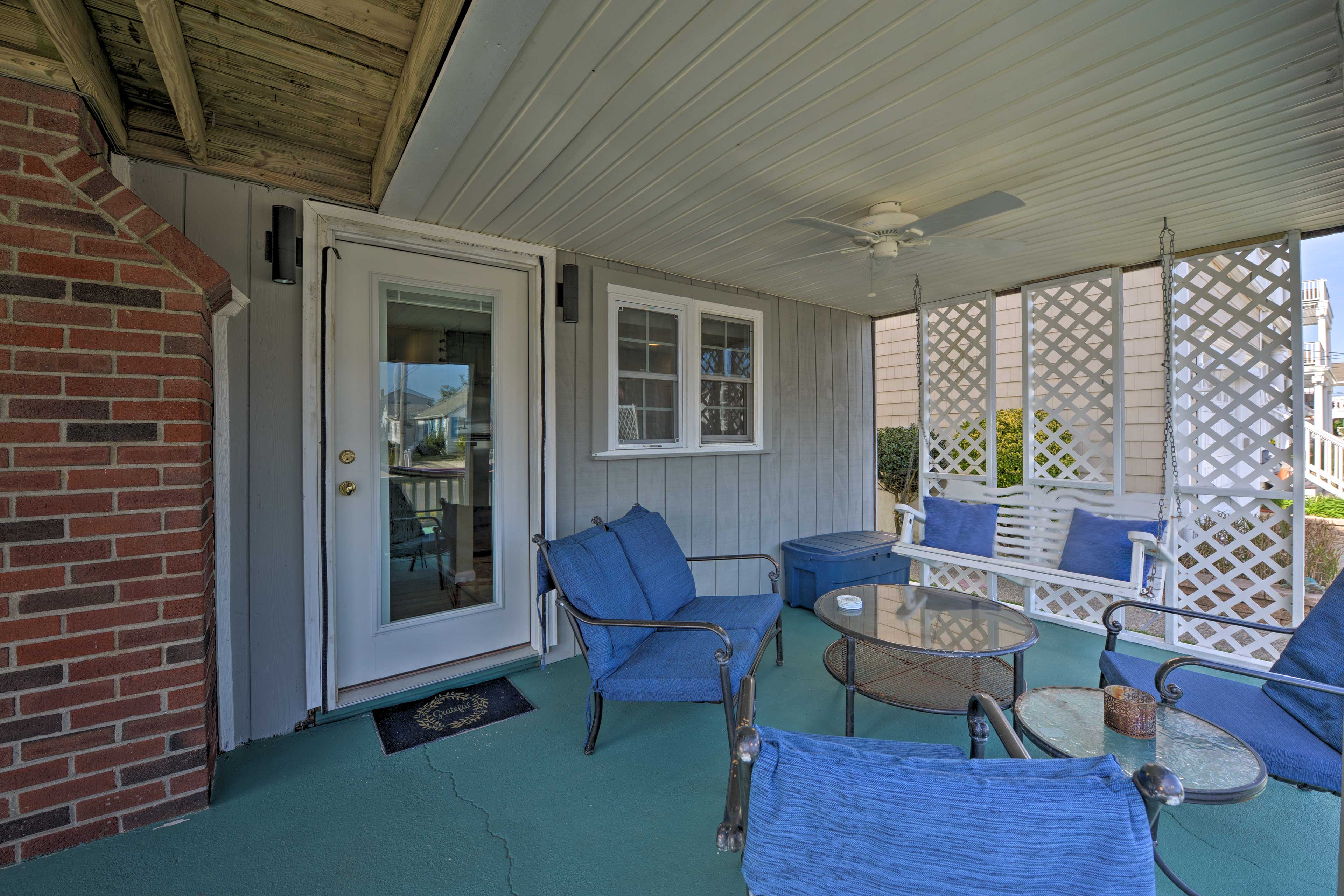 Porch | Outdoor Shower