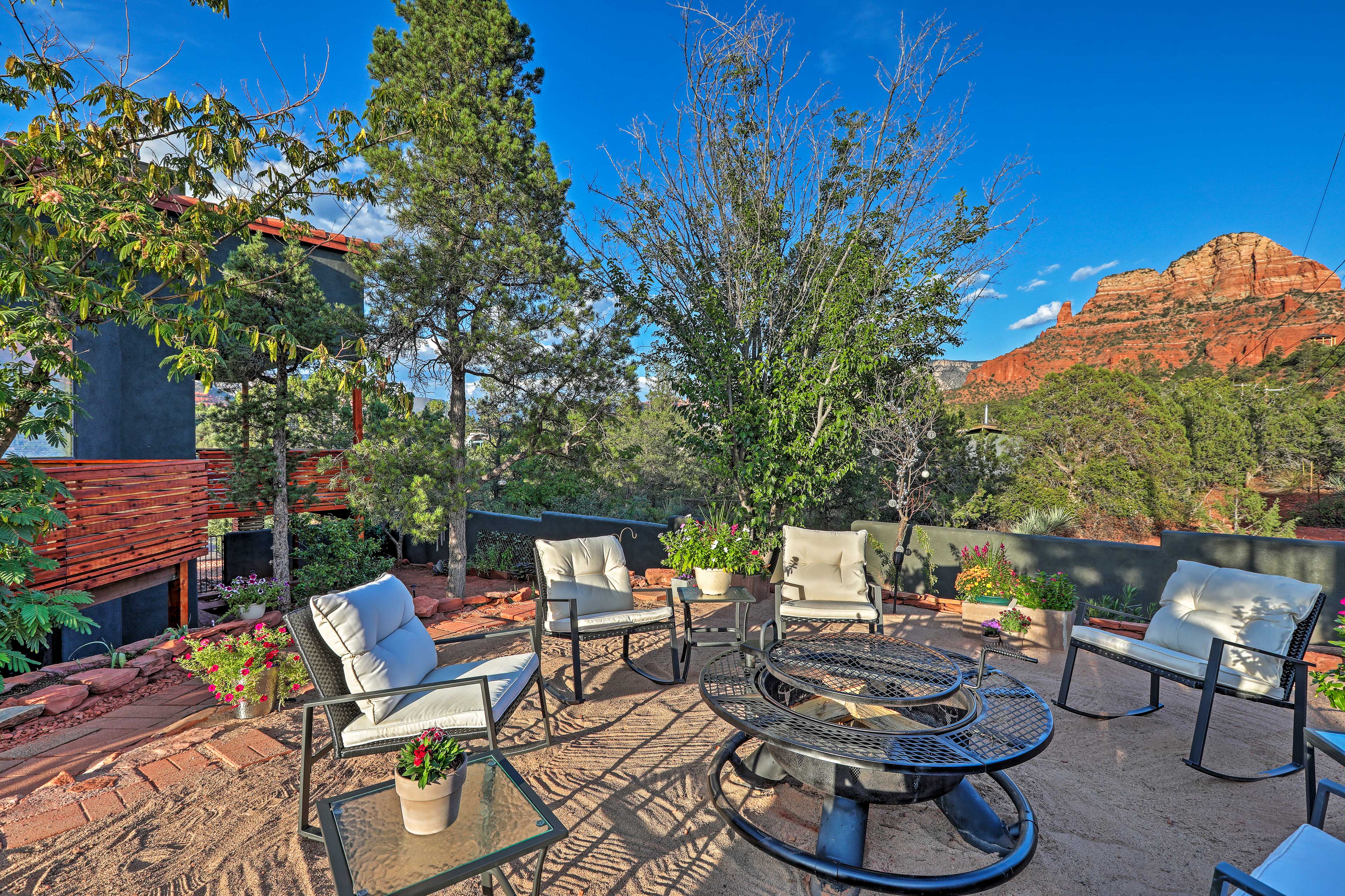 Sedona Vacation Rental | 3BR | 1BA | Step-Free Access | 2,500 Sq Ft