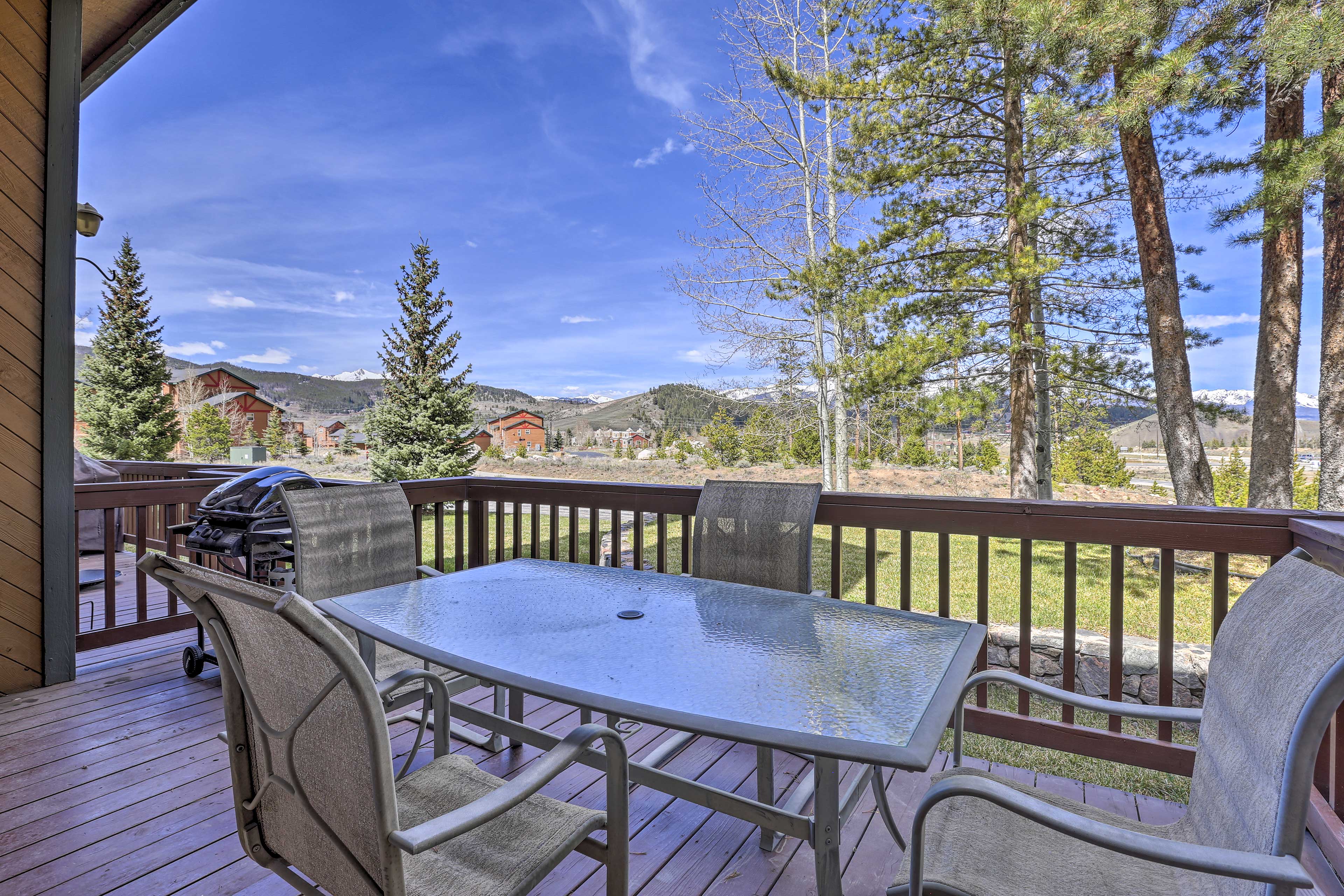 Dillon Condo w/ Deck & Mountain Views, Near Hiking