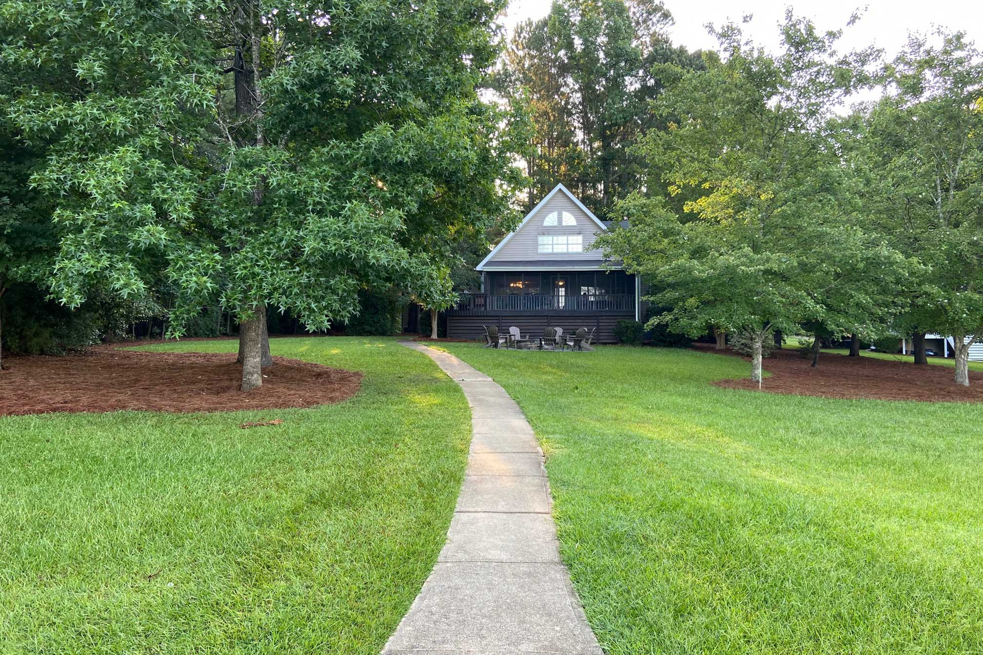 Parking | Driveway (6 Vehicles)