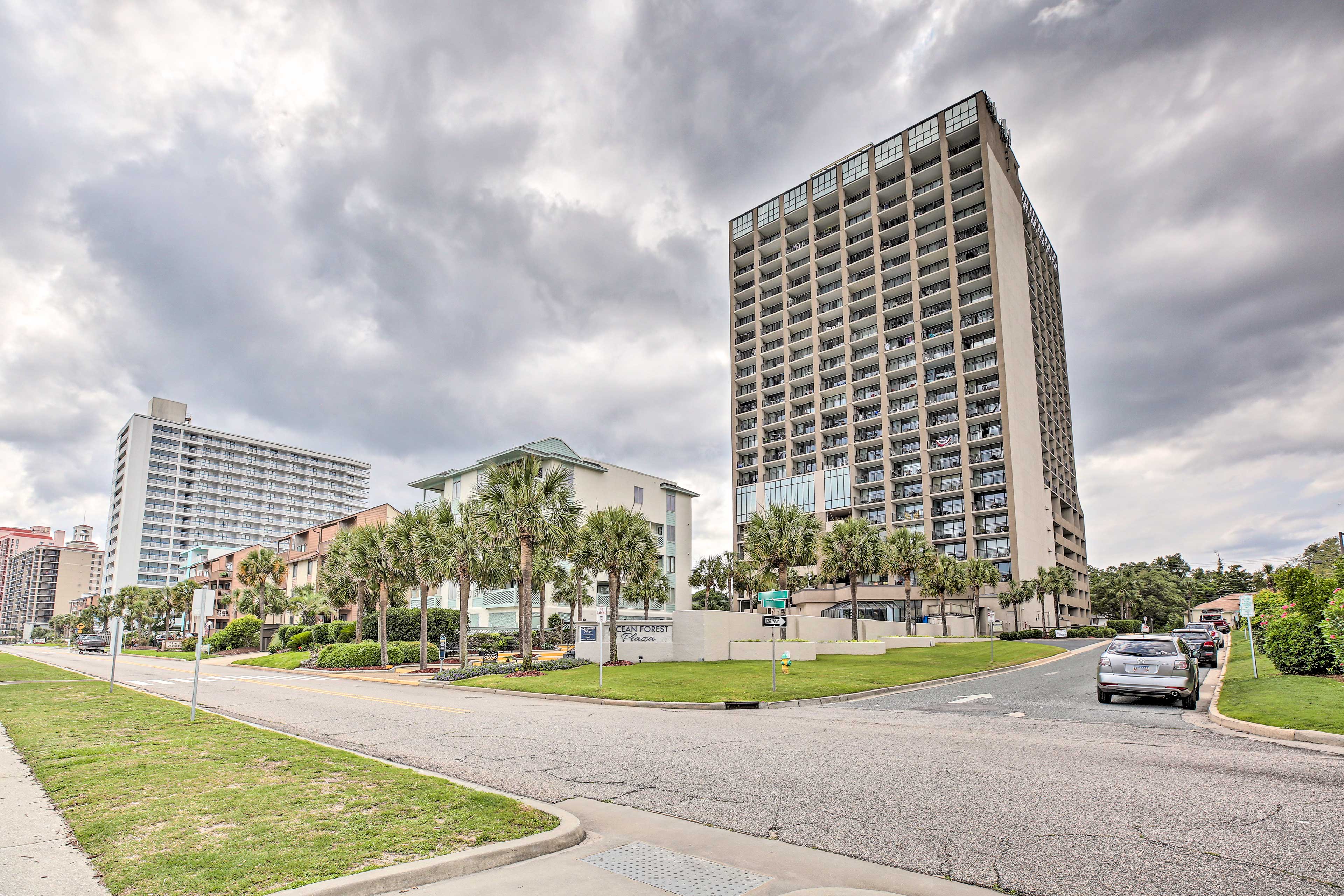 Condo Exterior | Garage Parking (2 Vehicles)