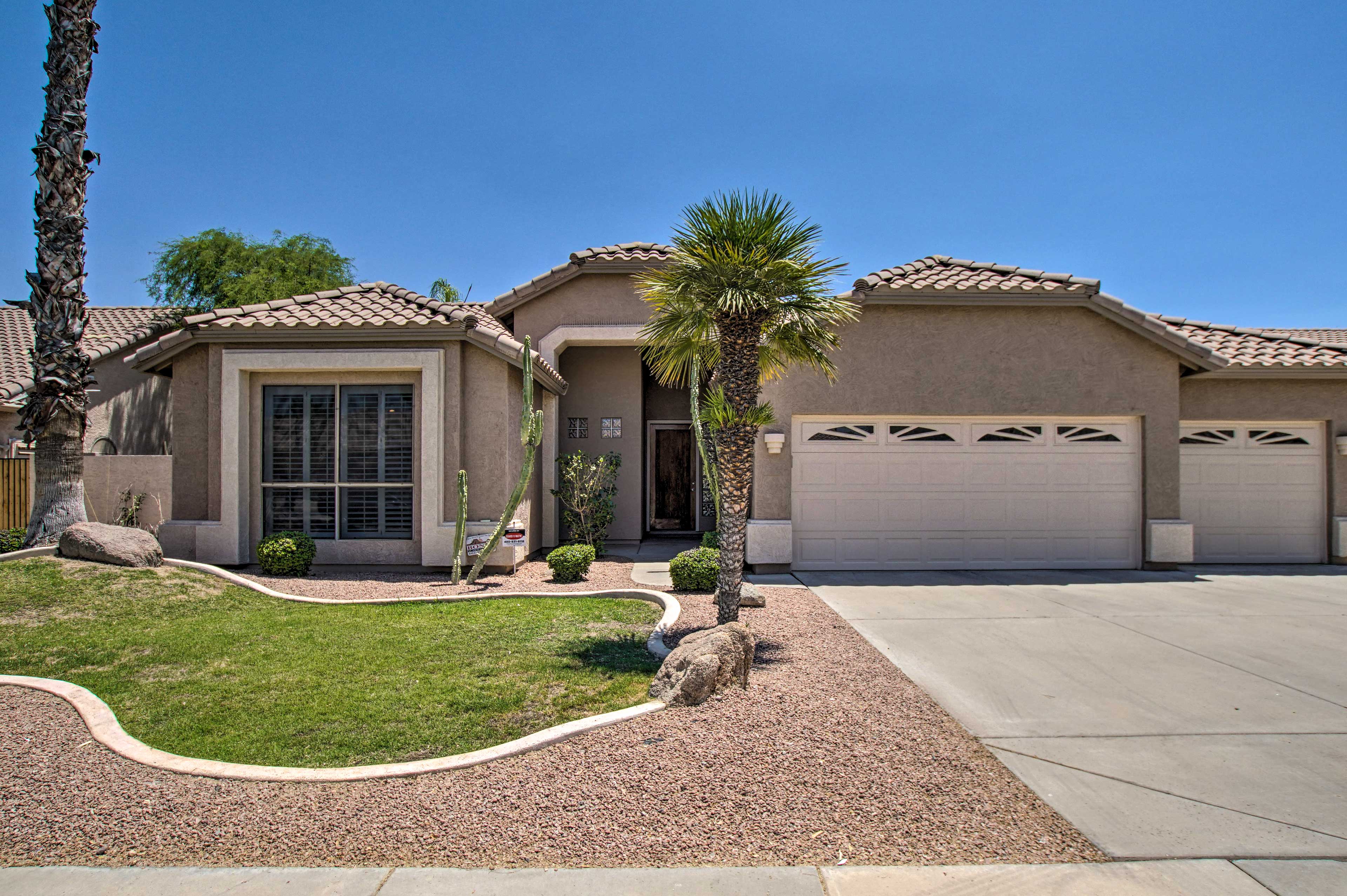 2,420 Sq Ft | Garage (3 Vehicles) | Driveway (4 Vehicles)