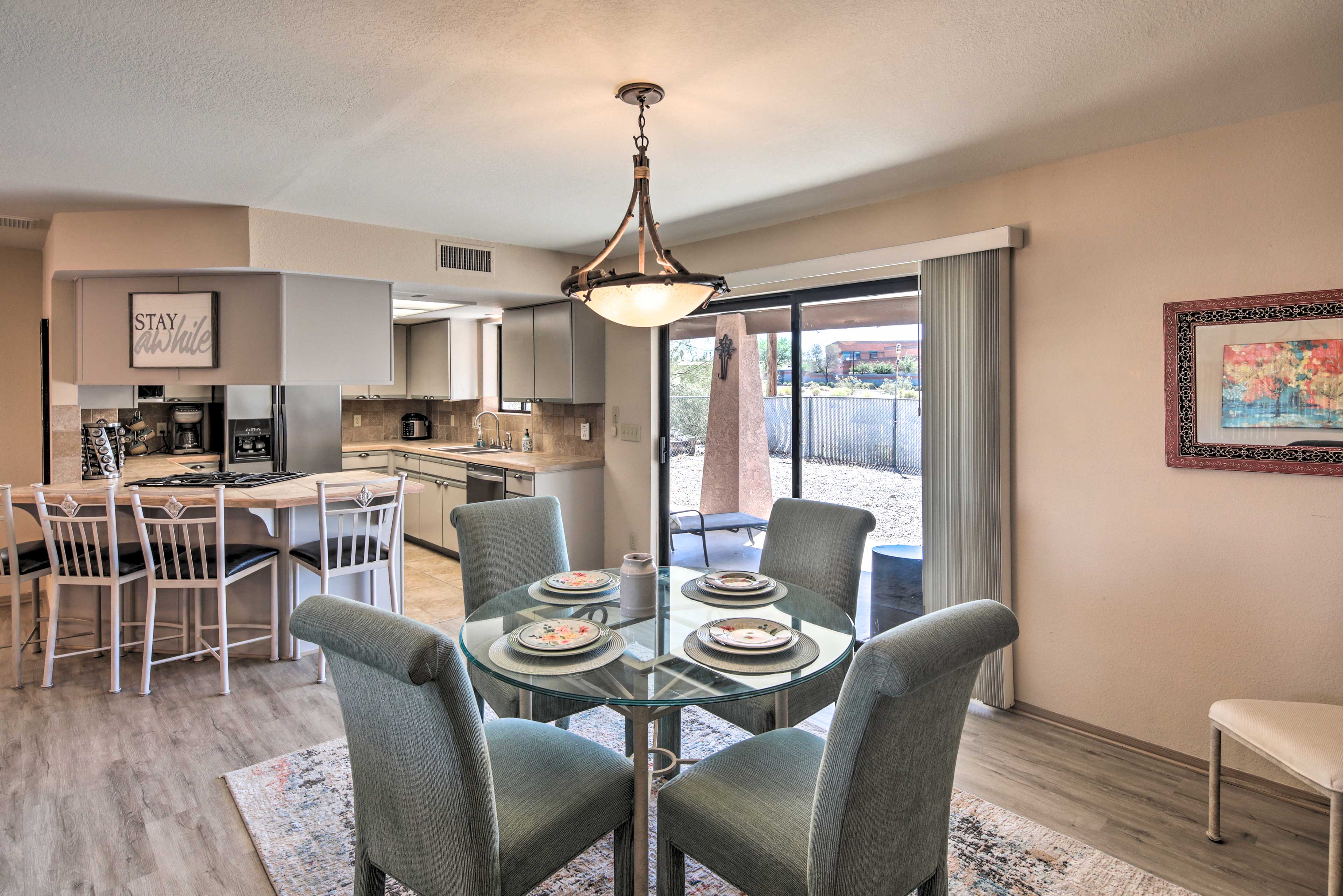 Dining Area | Dishware & Flatware Provided