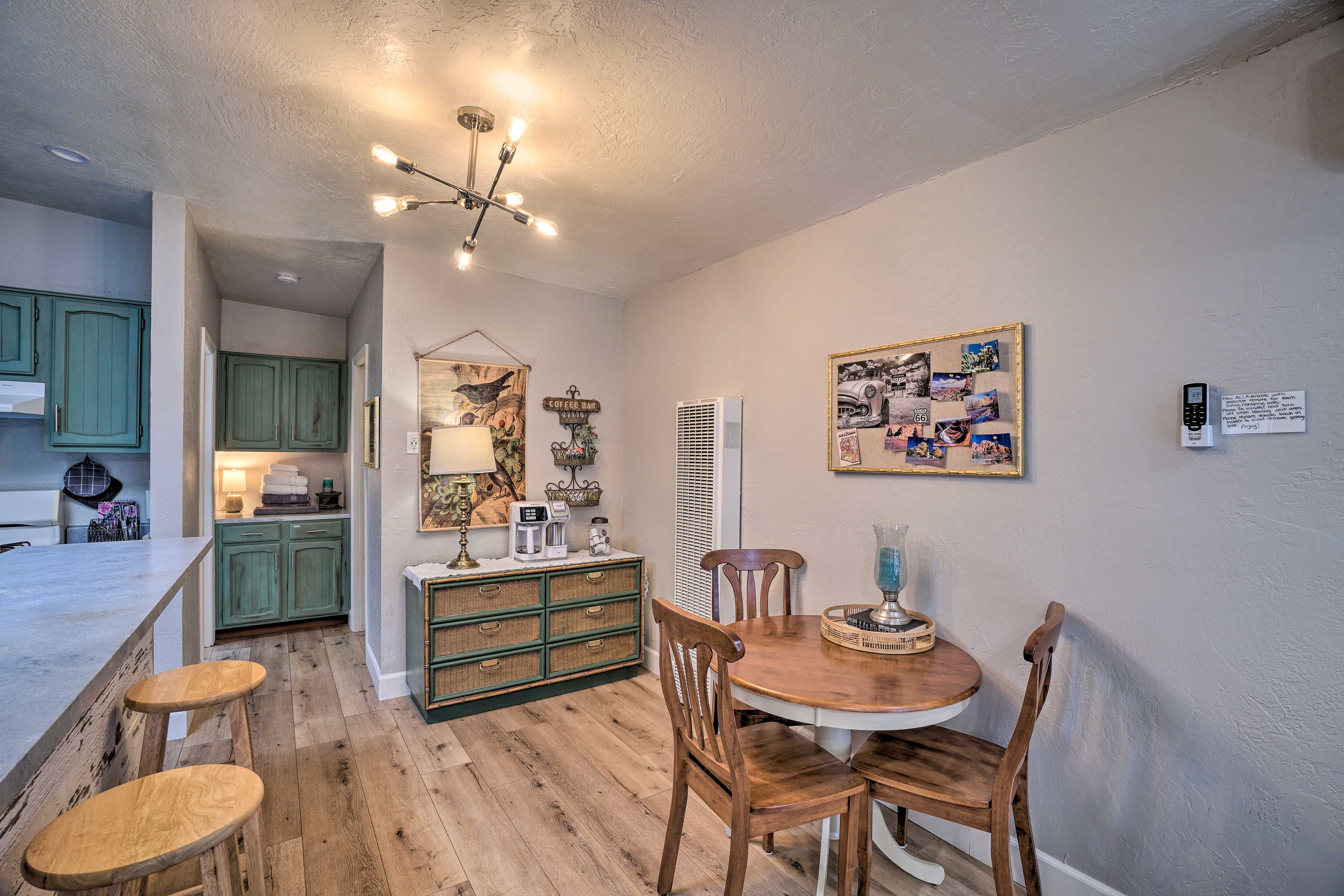 Dining Area | Dishware Provided