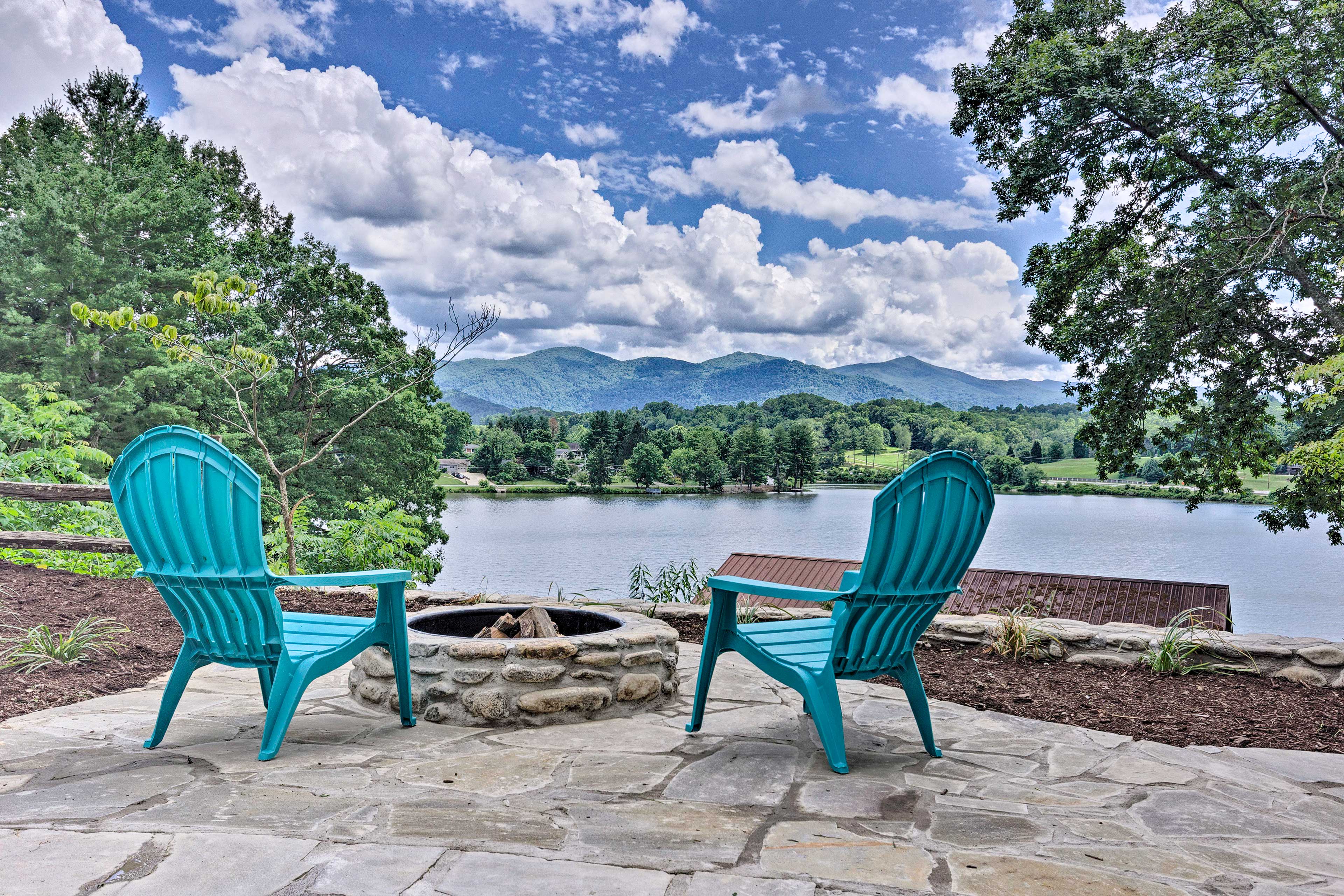 Lake Junaluska Vacation Rental | Studio | 1BA | 350 Sq Ft