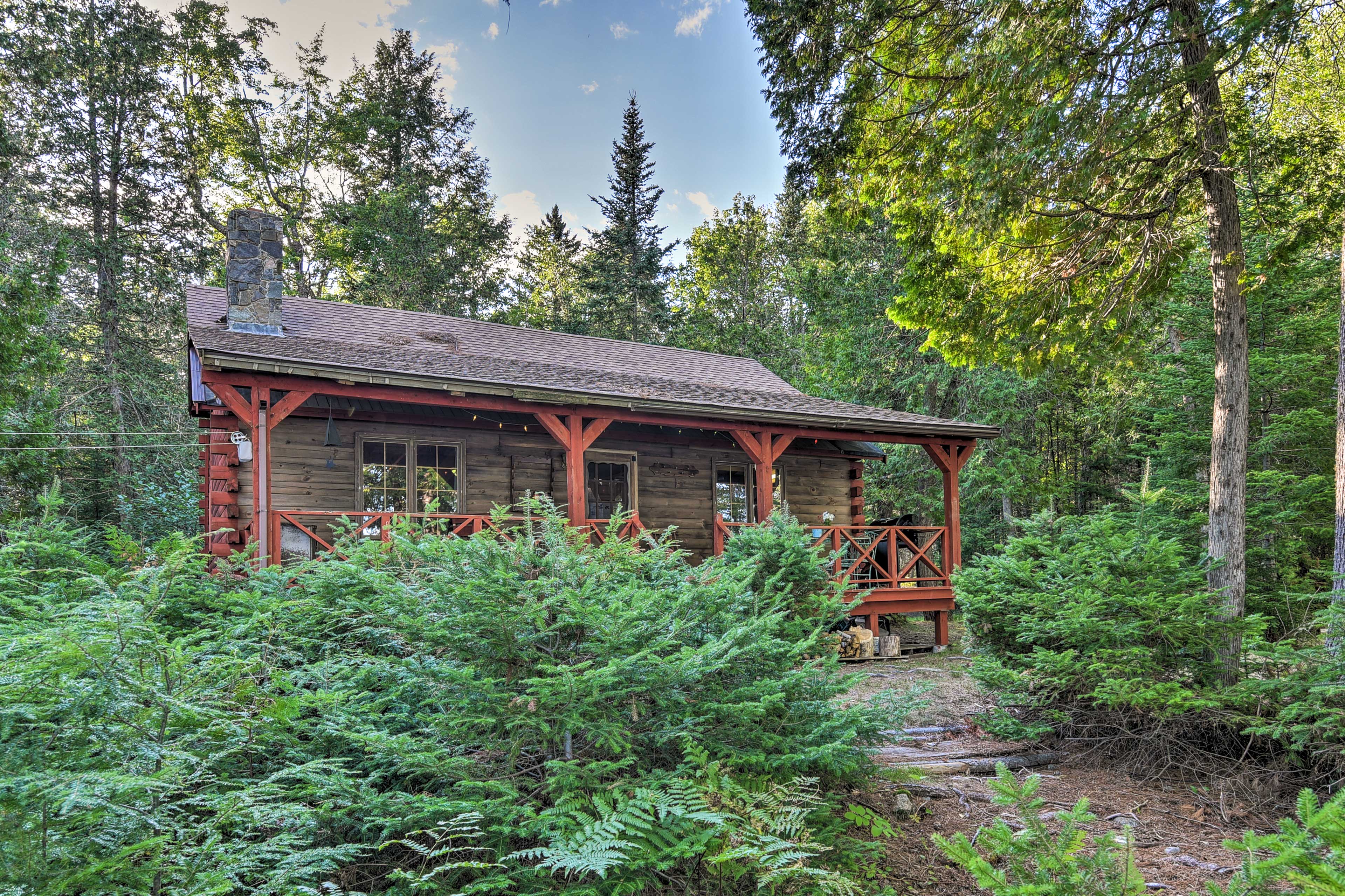 Cozy cabin comforts await in this Willimantic vacation rental!