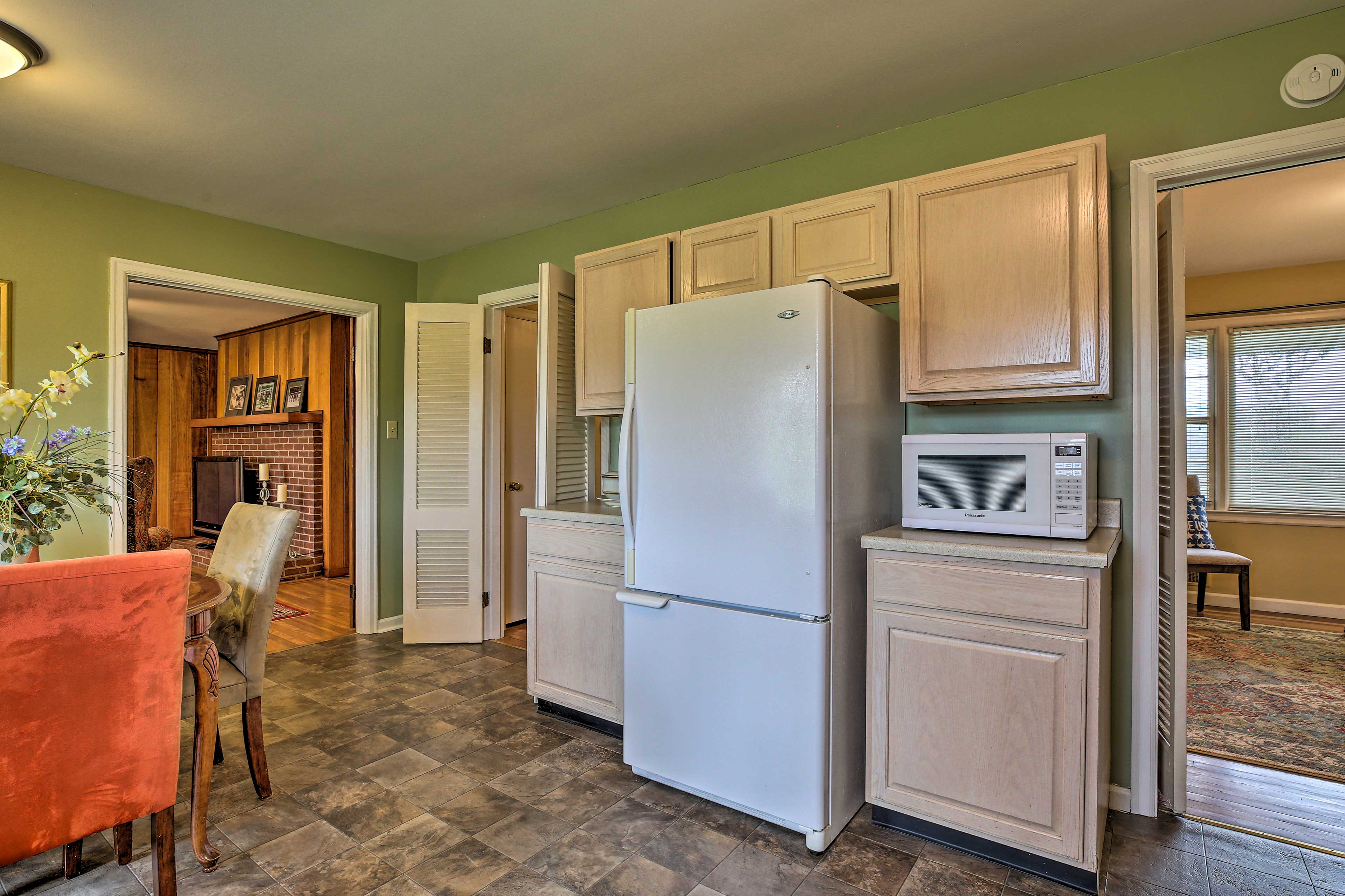 Store perishable food items in the refrigerator.