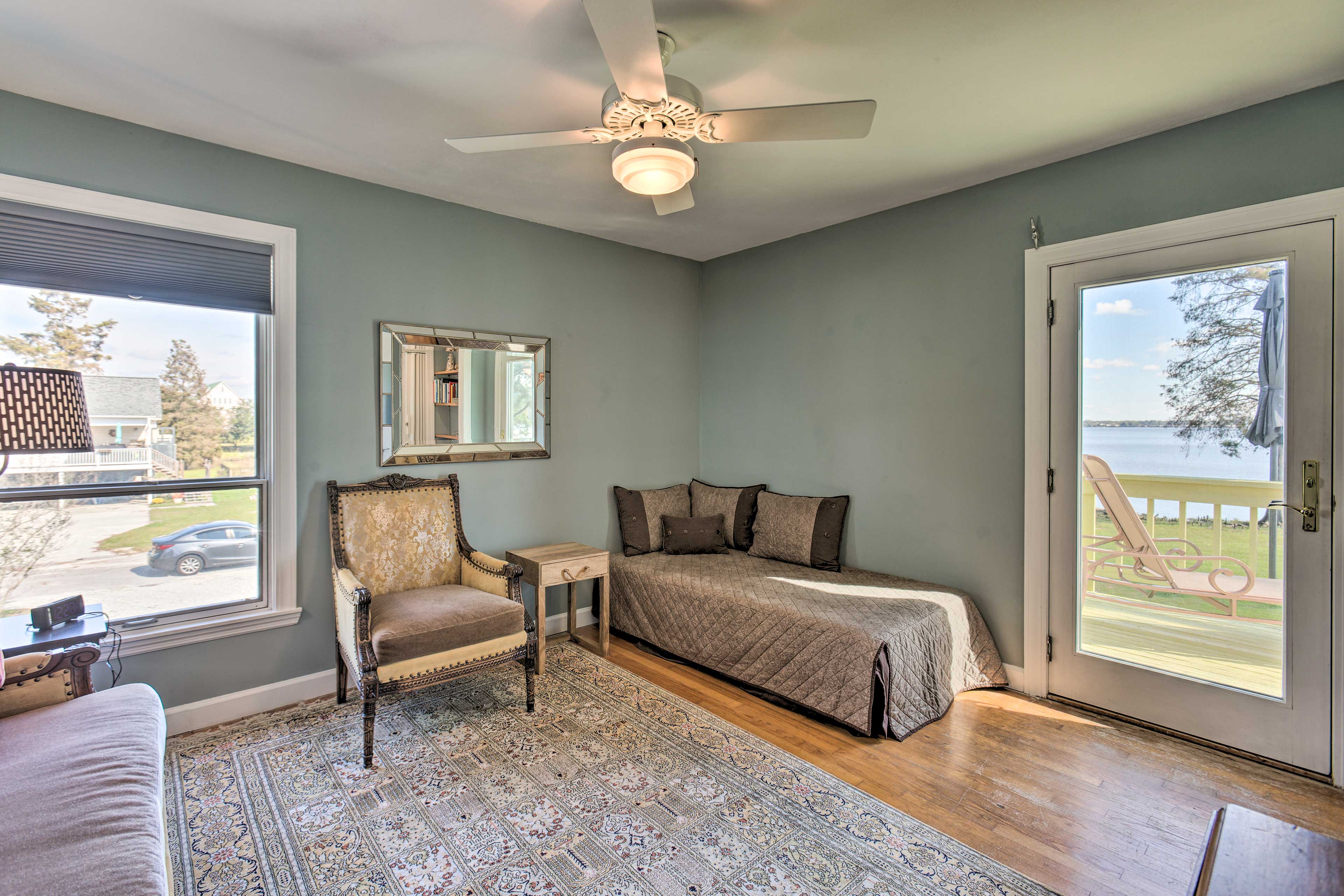 Sitting Room | Balcony Access