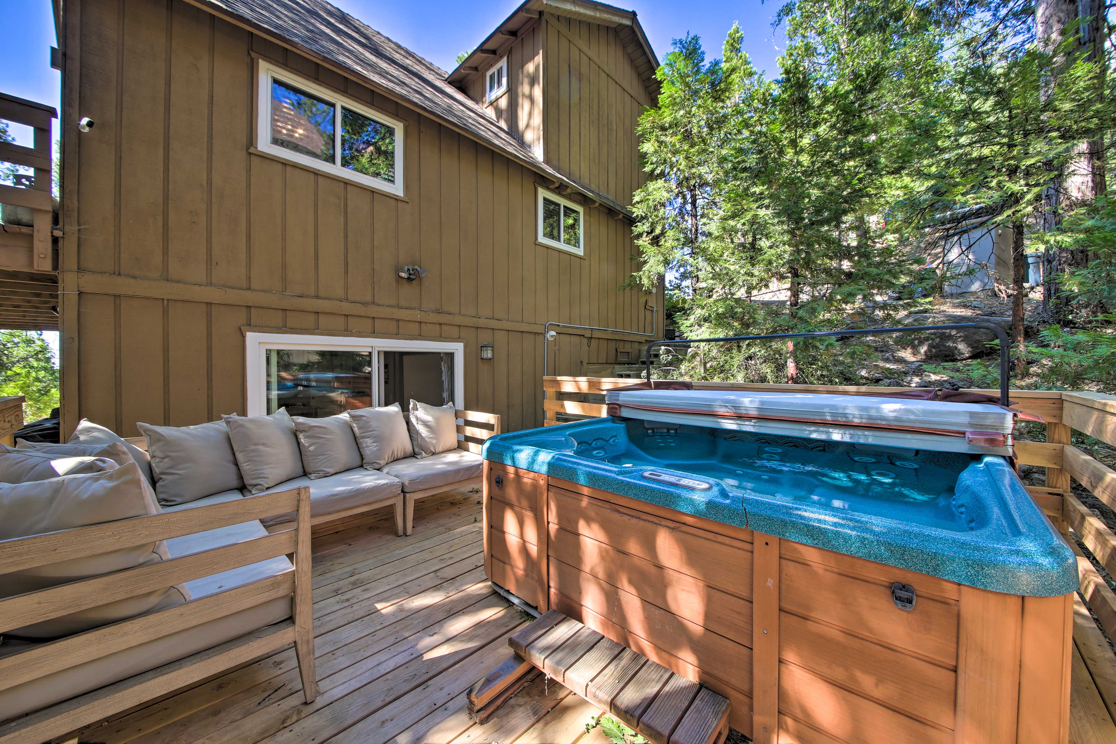 This quiet Lake arrowhead home features a private hot tub and deck!