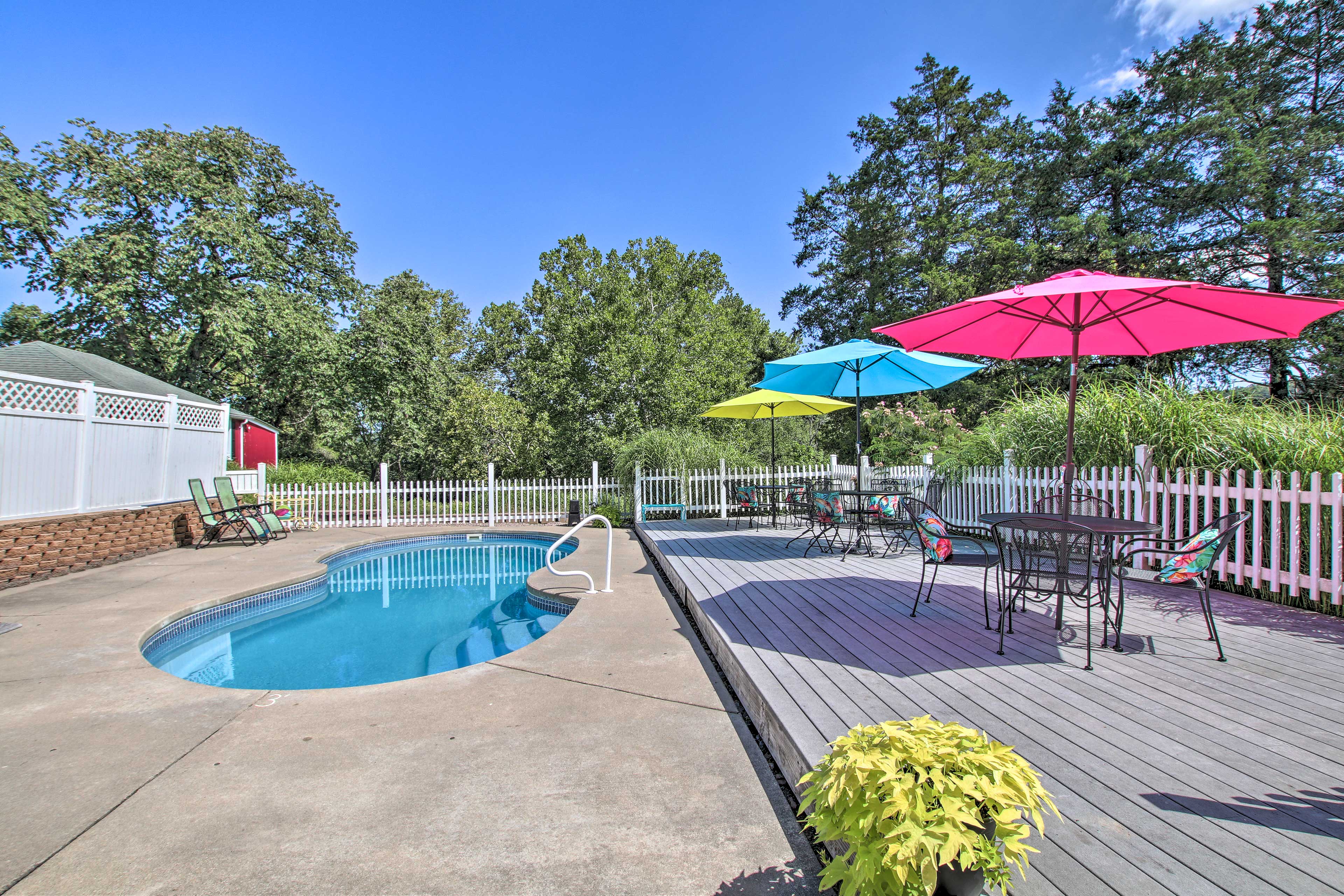 The community pool is just a short walk away!