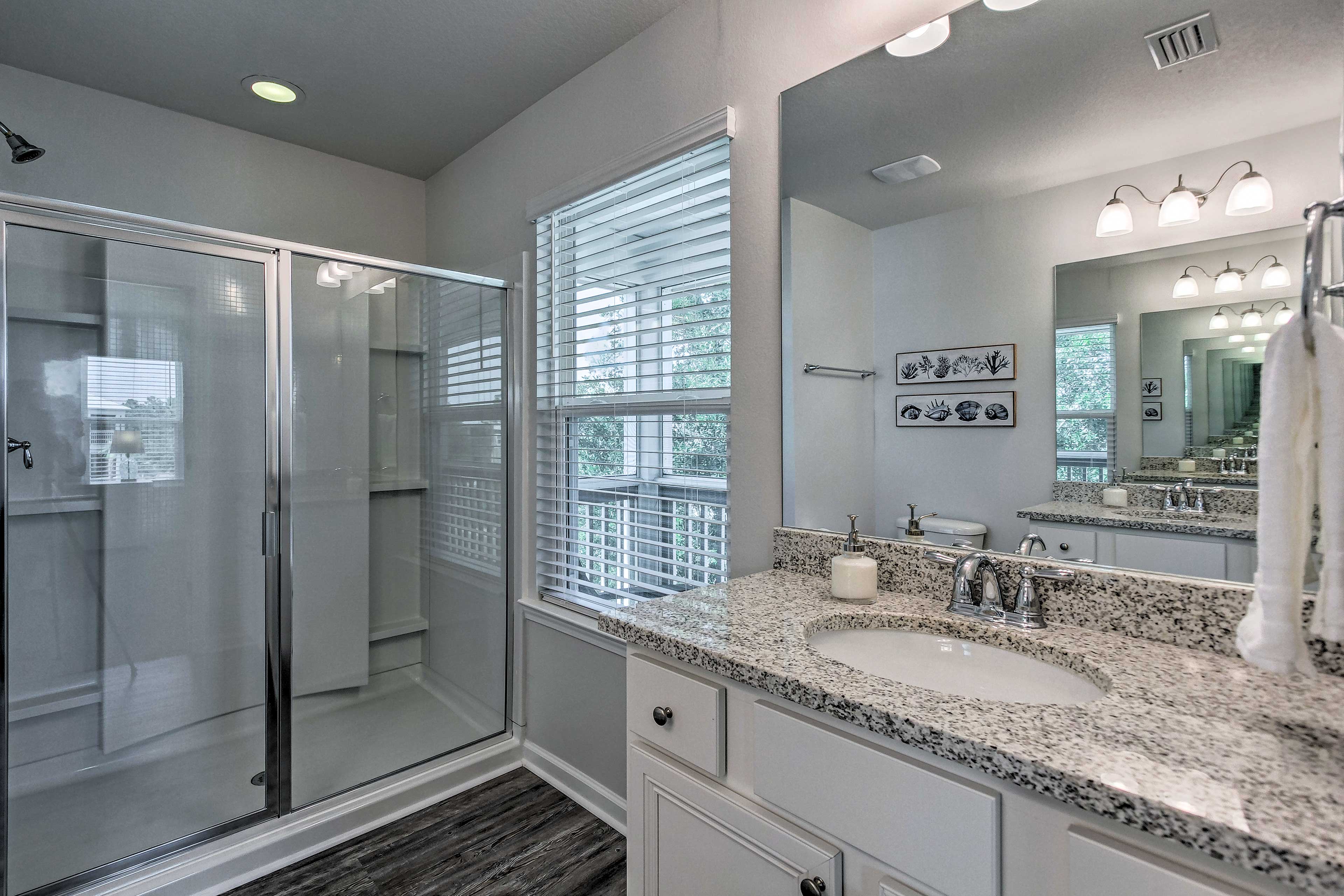 Full Bathroom | Walk-In Shower