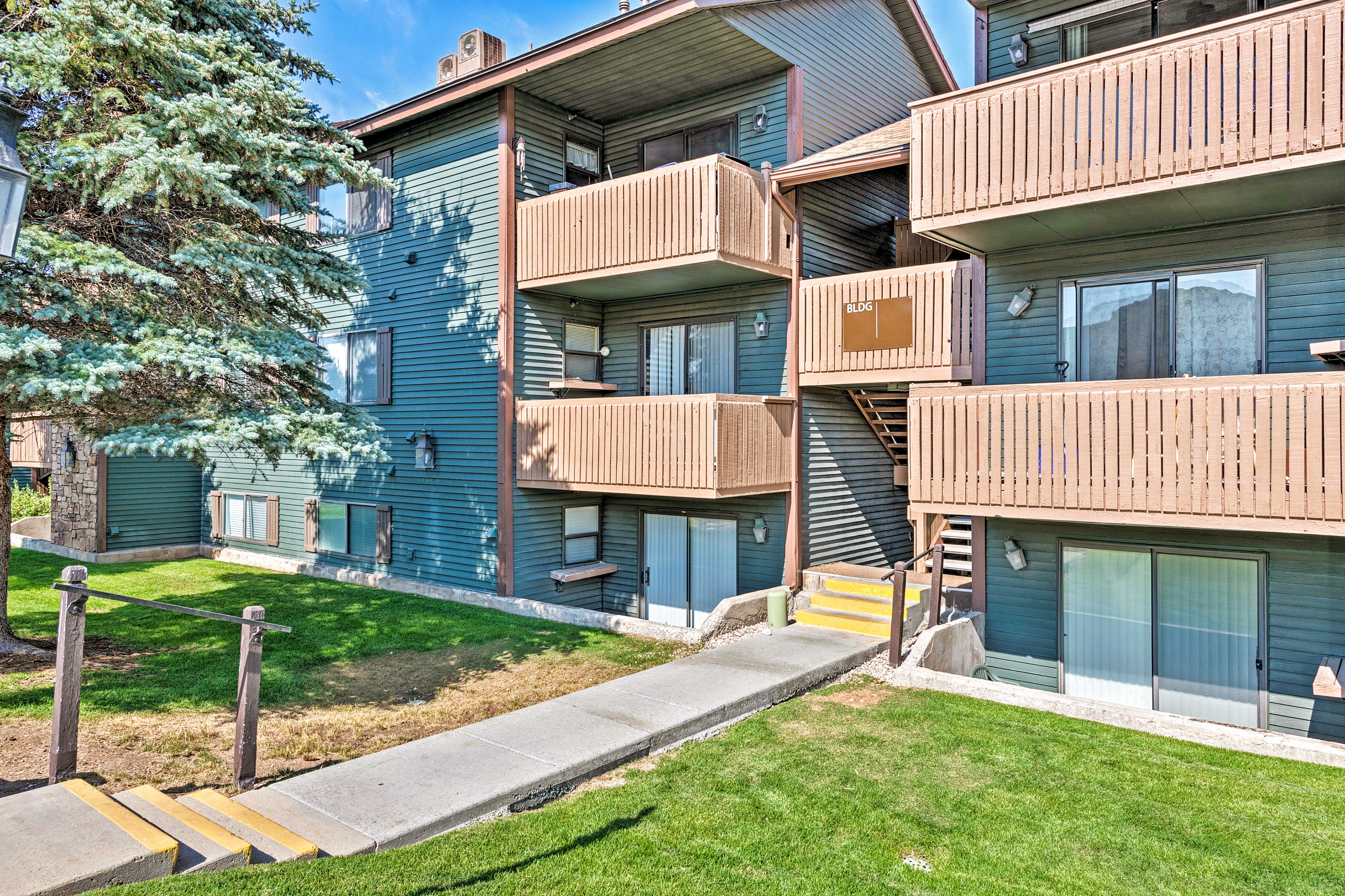 Park City Vacation Rental Condo | 1BR | 1BA | 650 Sq Ft | Stairs to Access