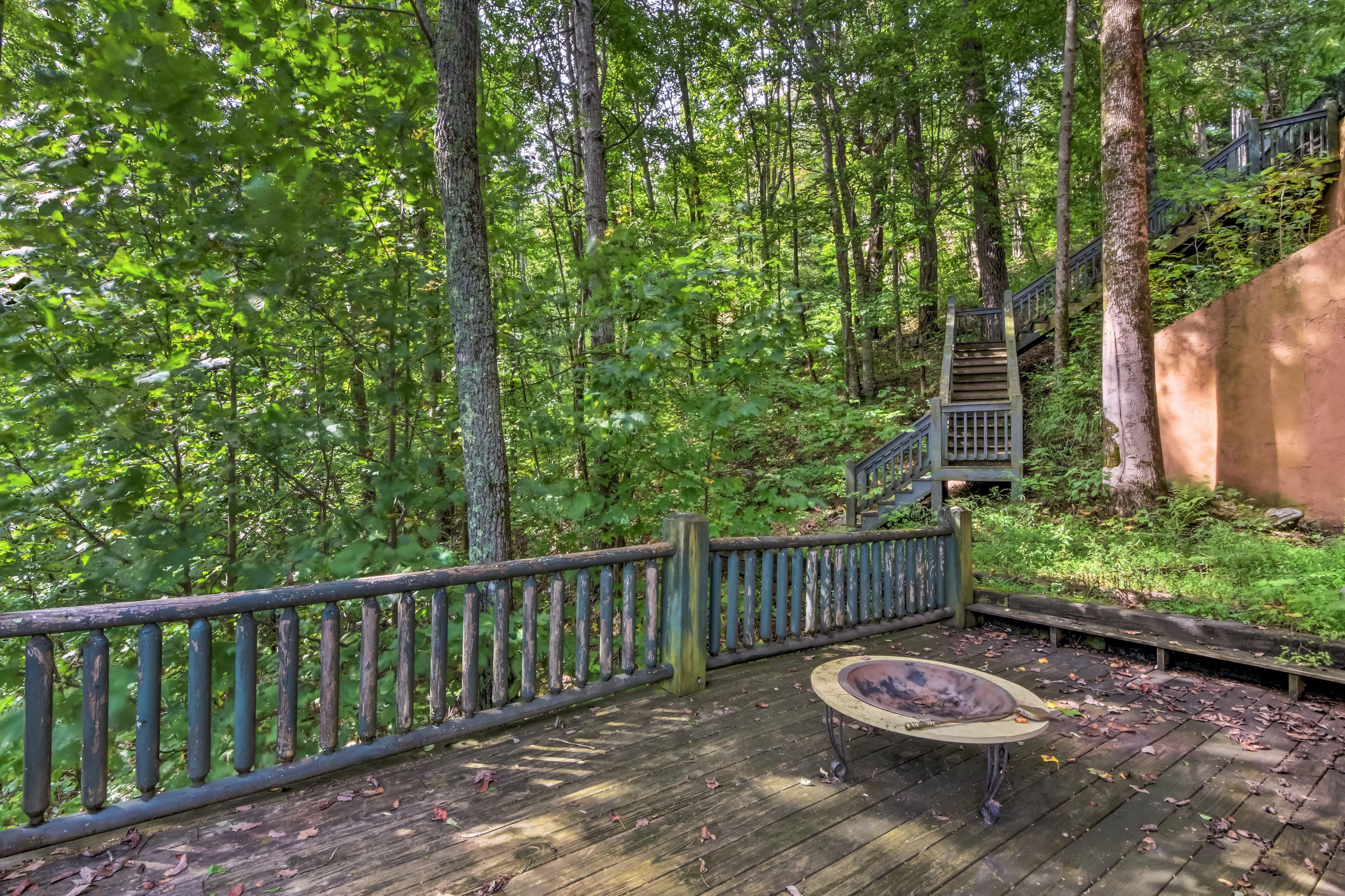 Spacious Yard | Fire Pit