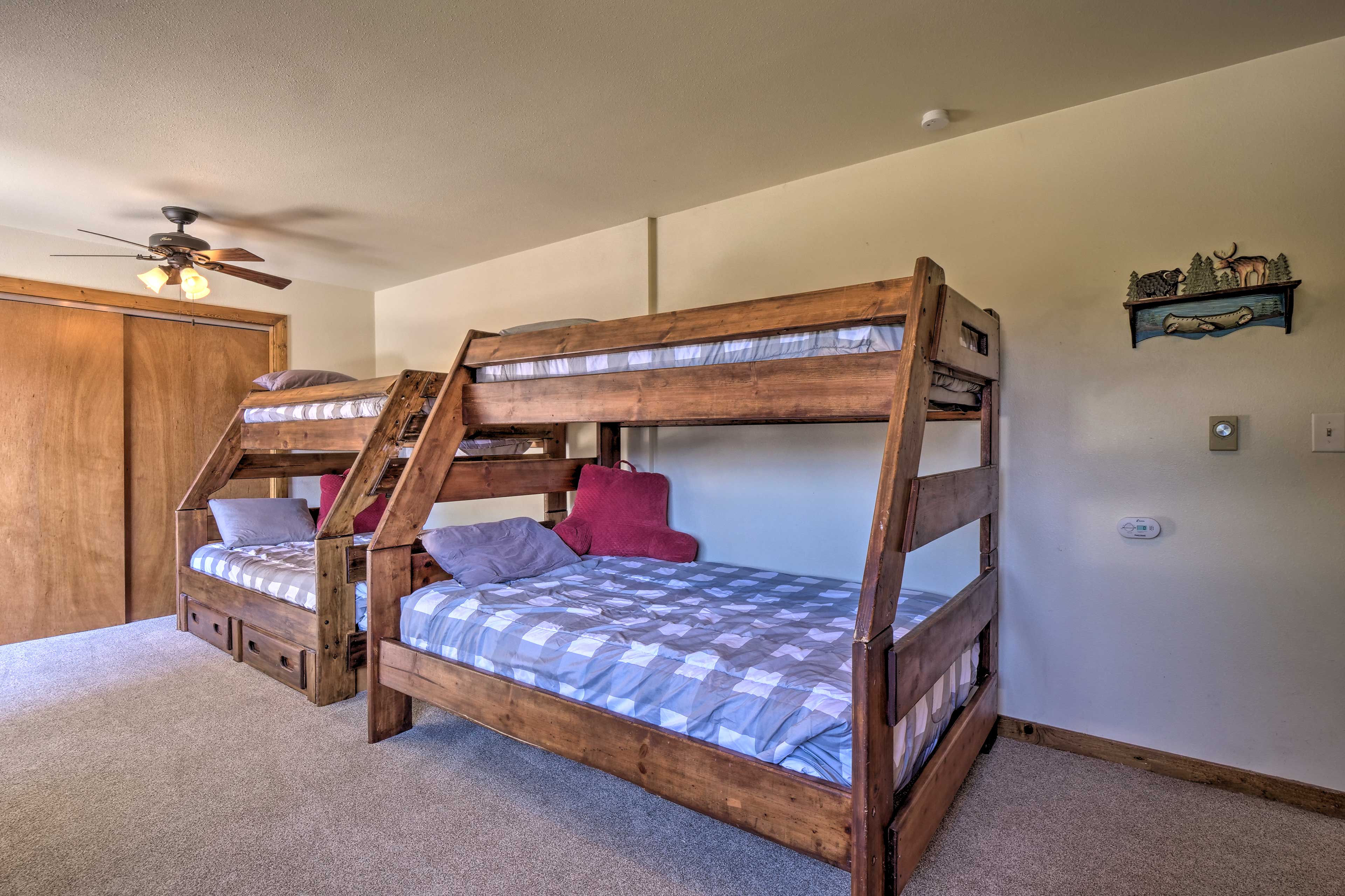 Bedroom 4 | 2 Twin/Full Bunk Beds