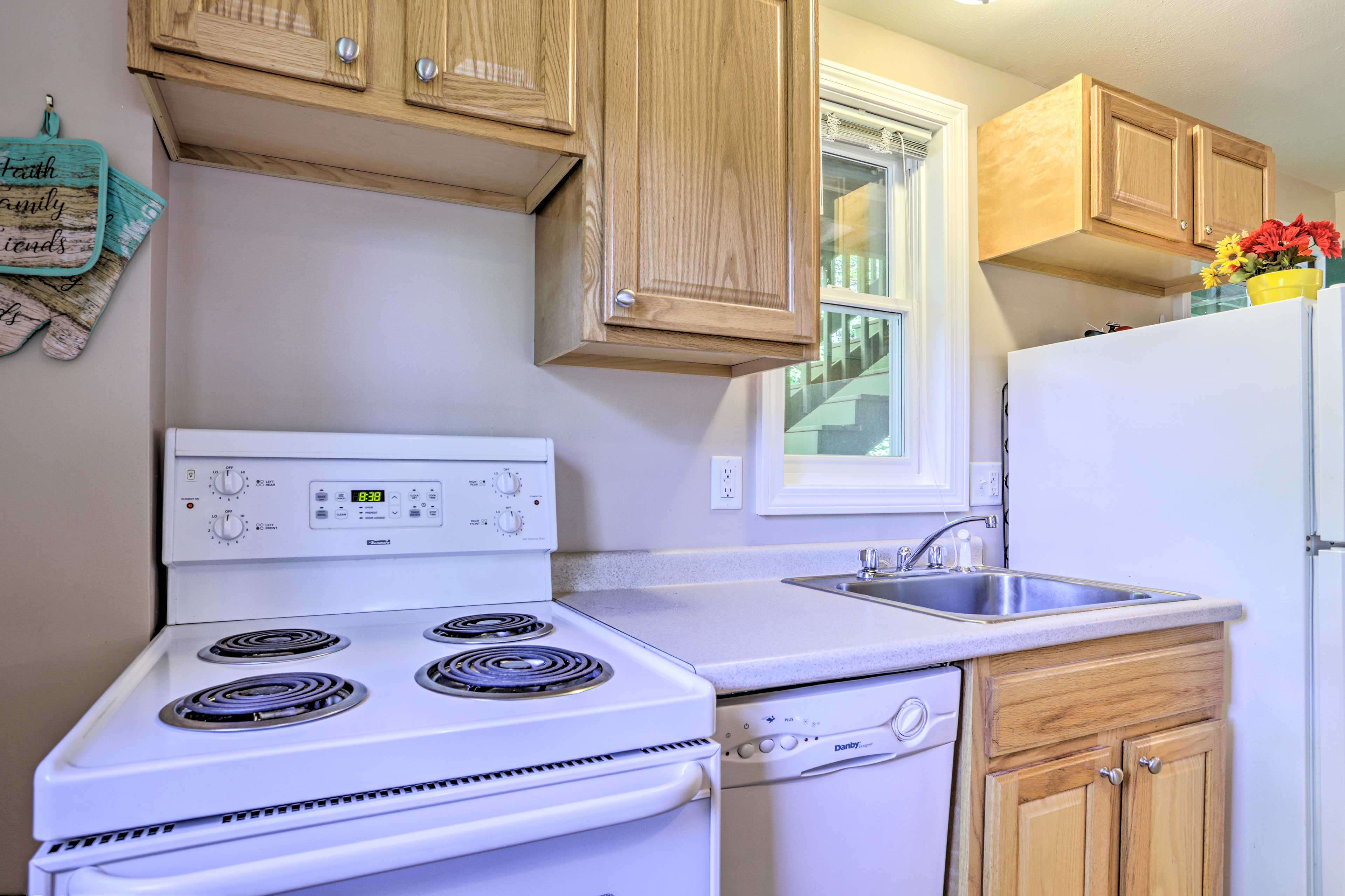 The kitchen comes fully equipped with all your culinary essentials.