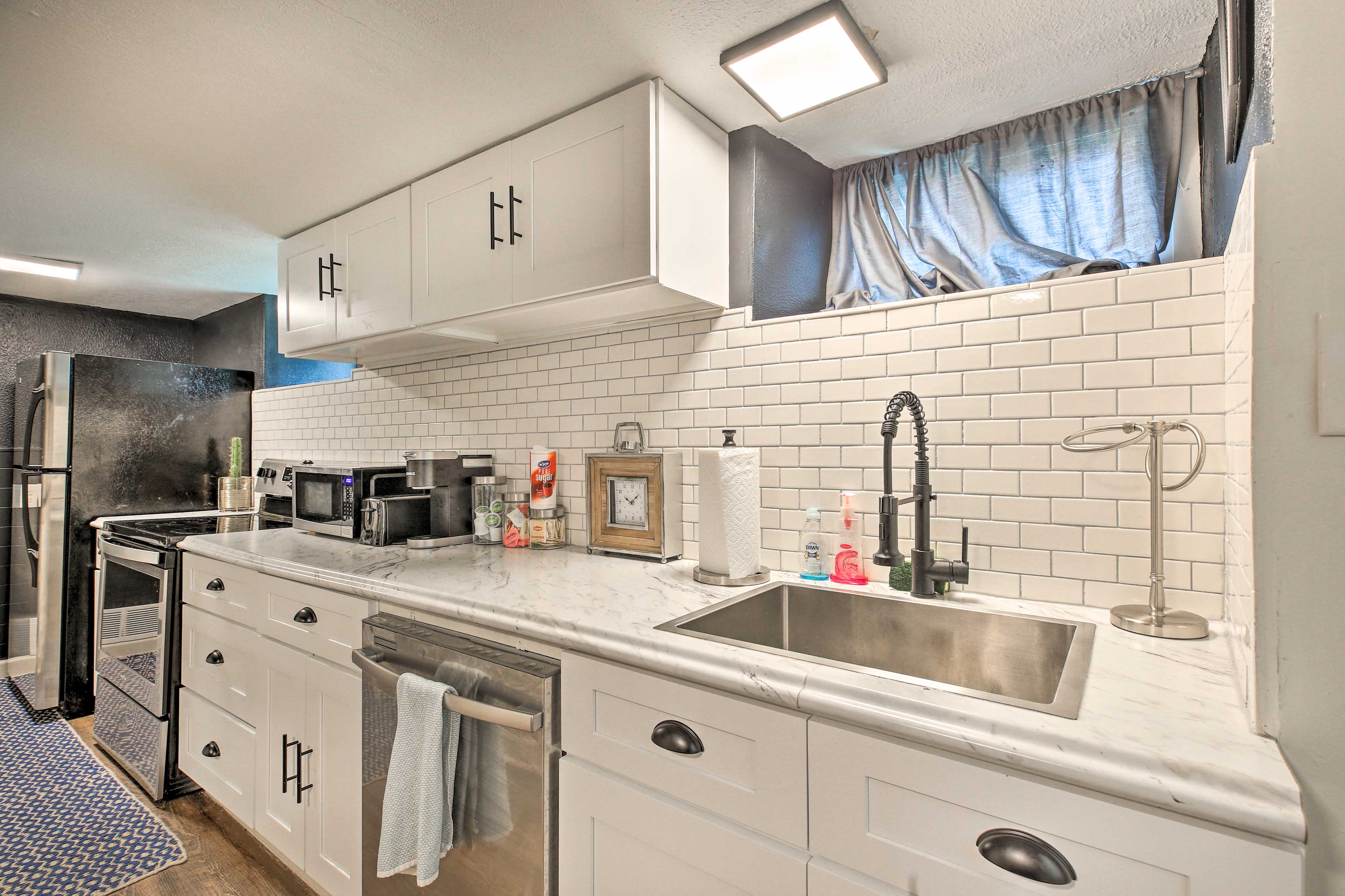 Make all your meals in this fully equipped kitchen!