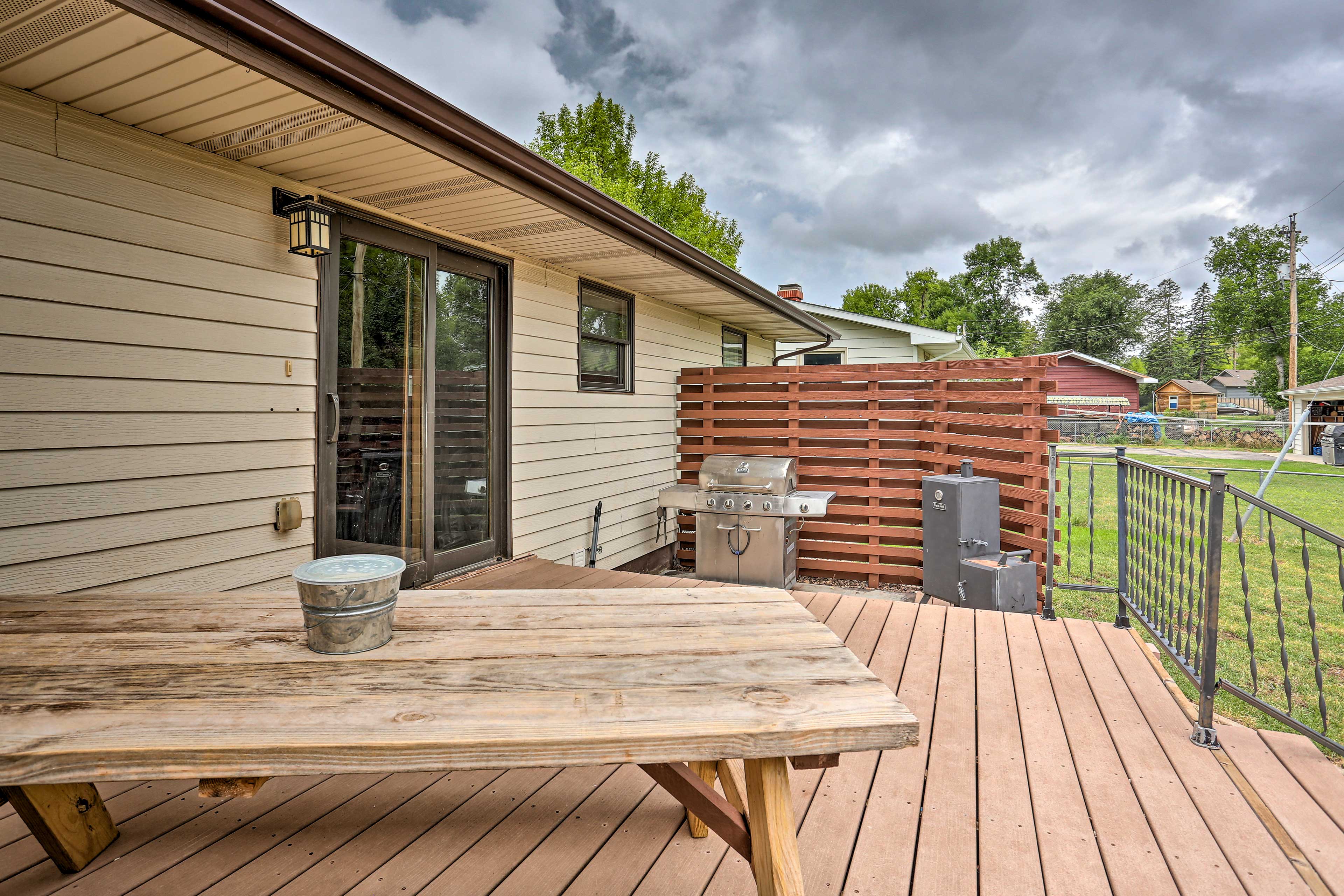 Private Porch w/ Gas Grill