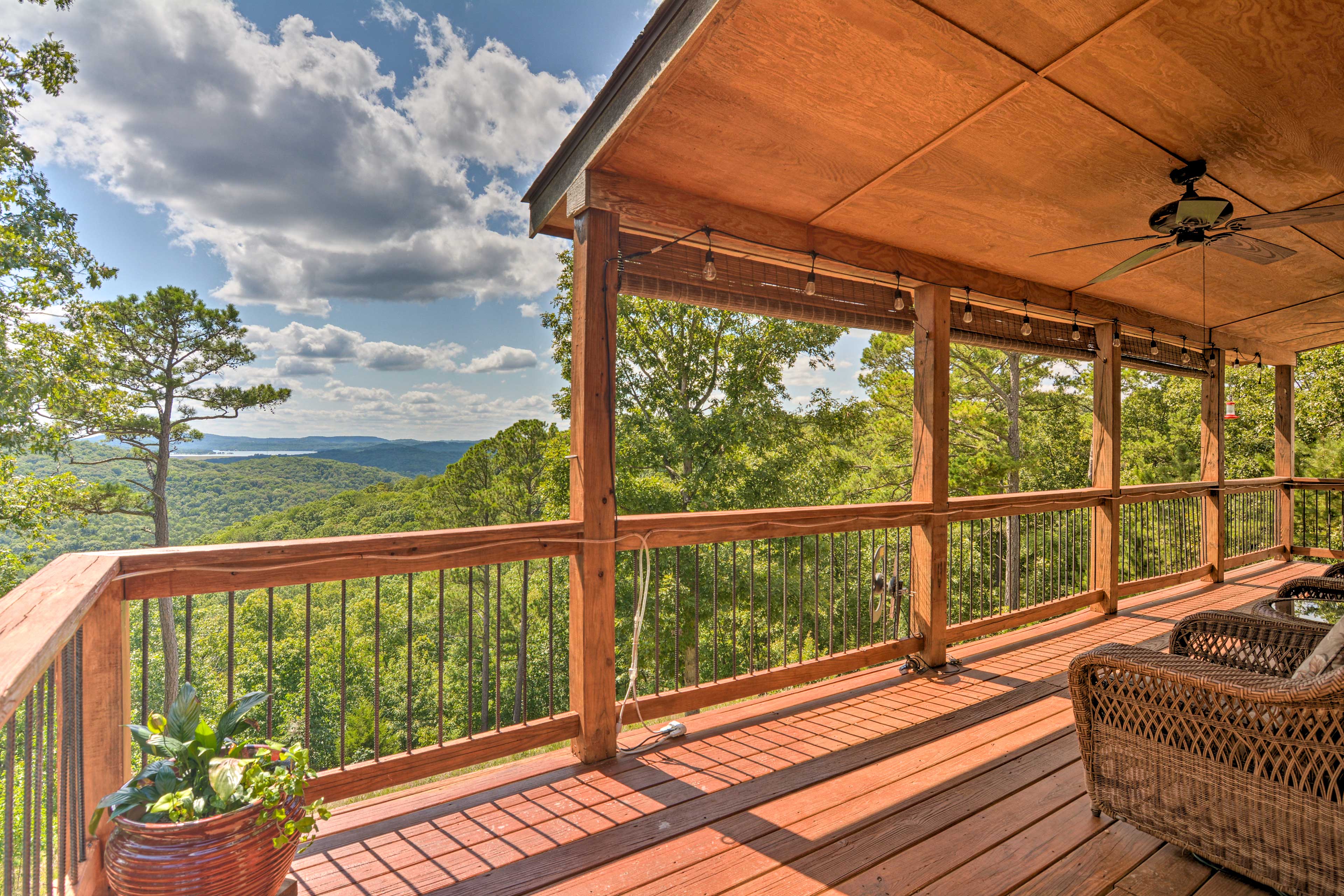 This 4-bedroom, 3.5-bath vacation rental is located in Eureka Springs.