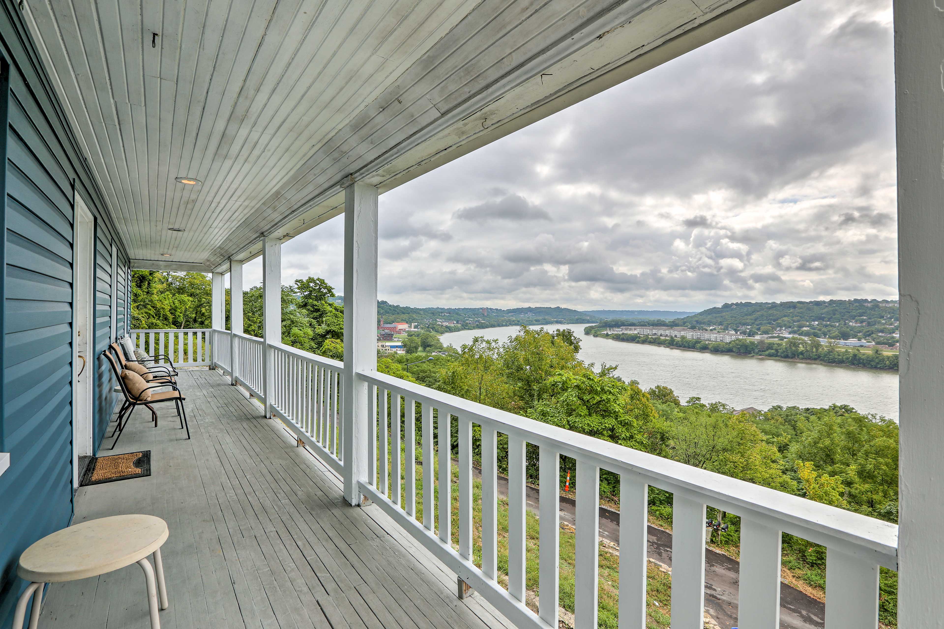 Queen City Home w/ Ohio River View - 3 Mi to Dtwn!