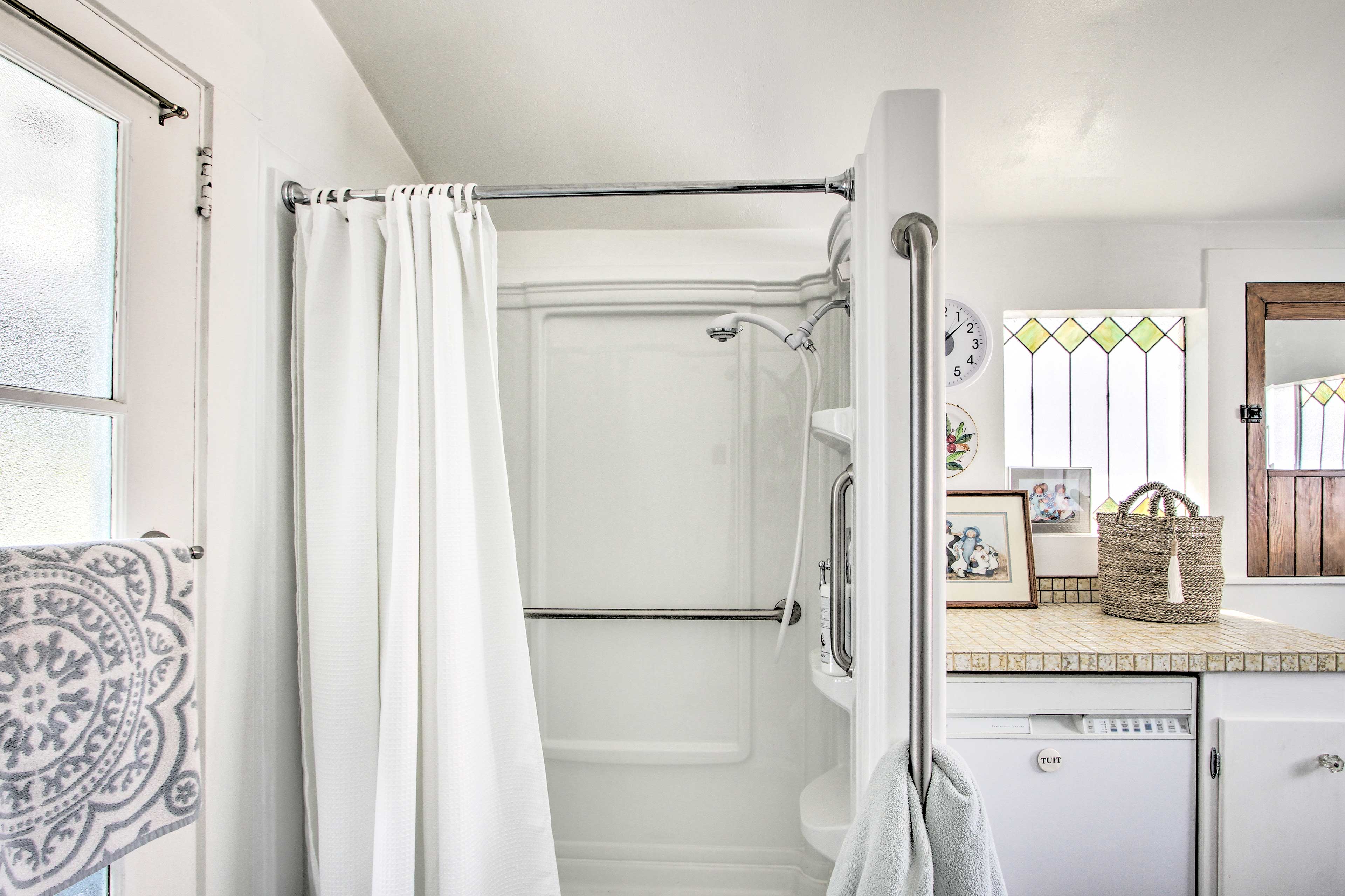 Full Bathroom | Linens & Towels