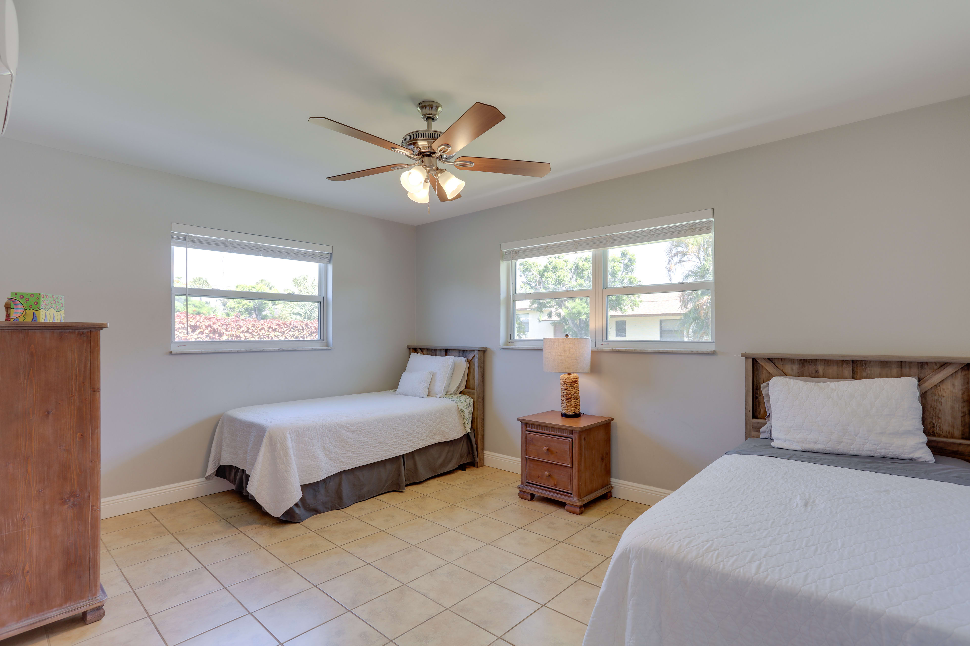 Bedroom 2 | 2 Twin Beds