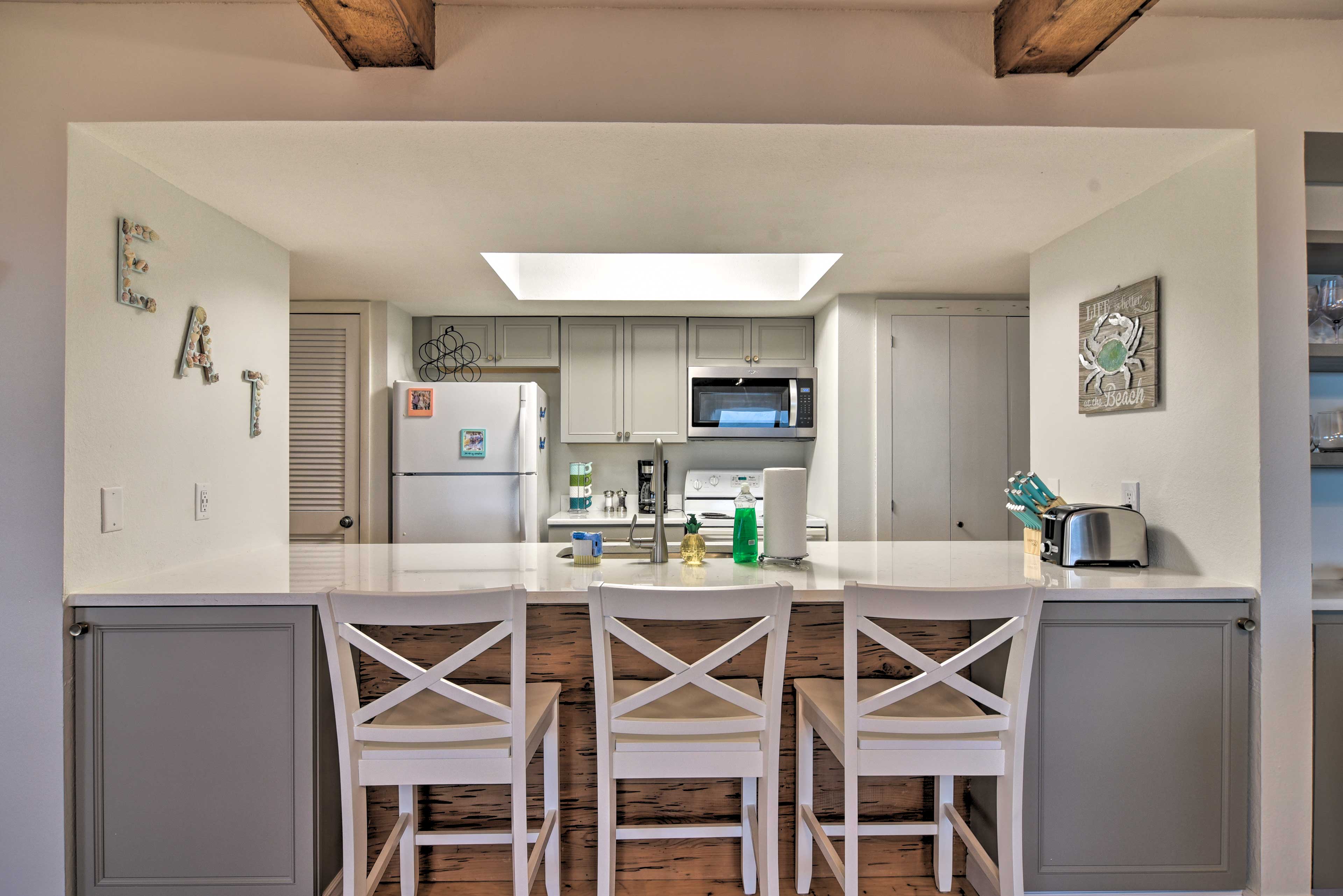 Pull a chair up to the breakfast bar to keep the chef company.