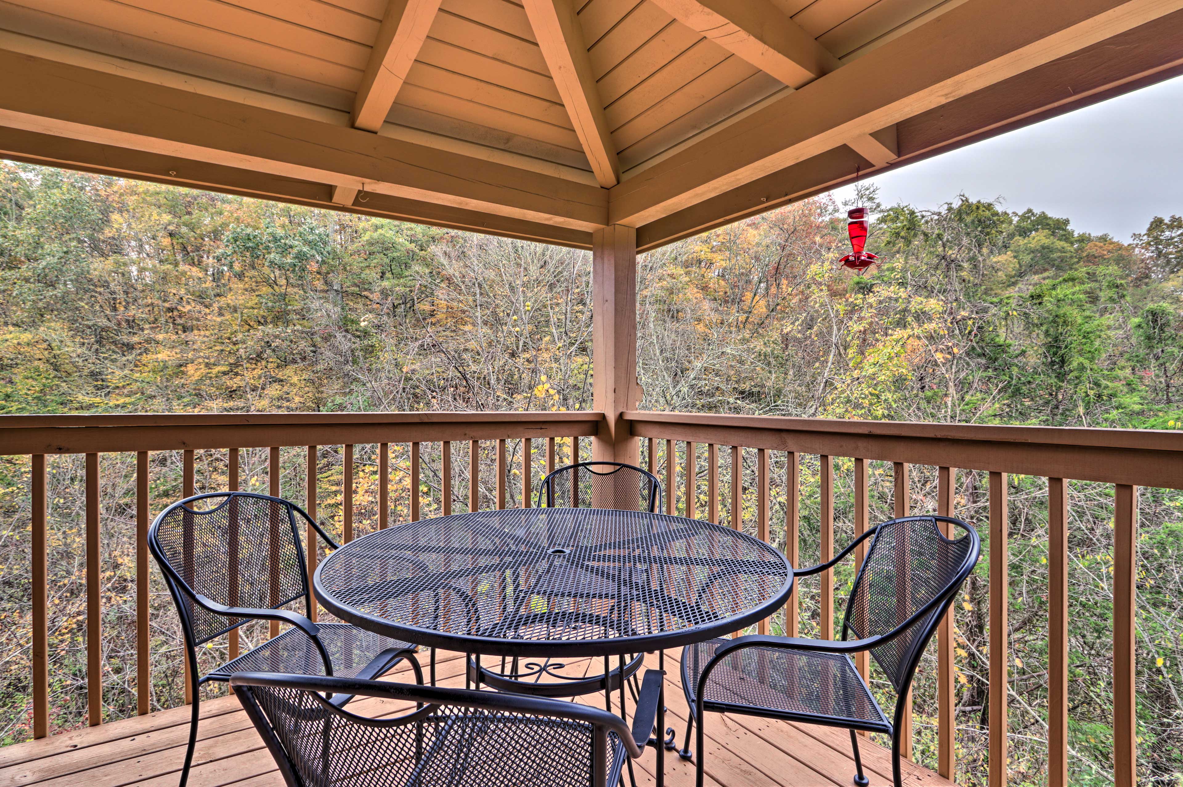 Covered Deck | Outdoor Dining Table