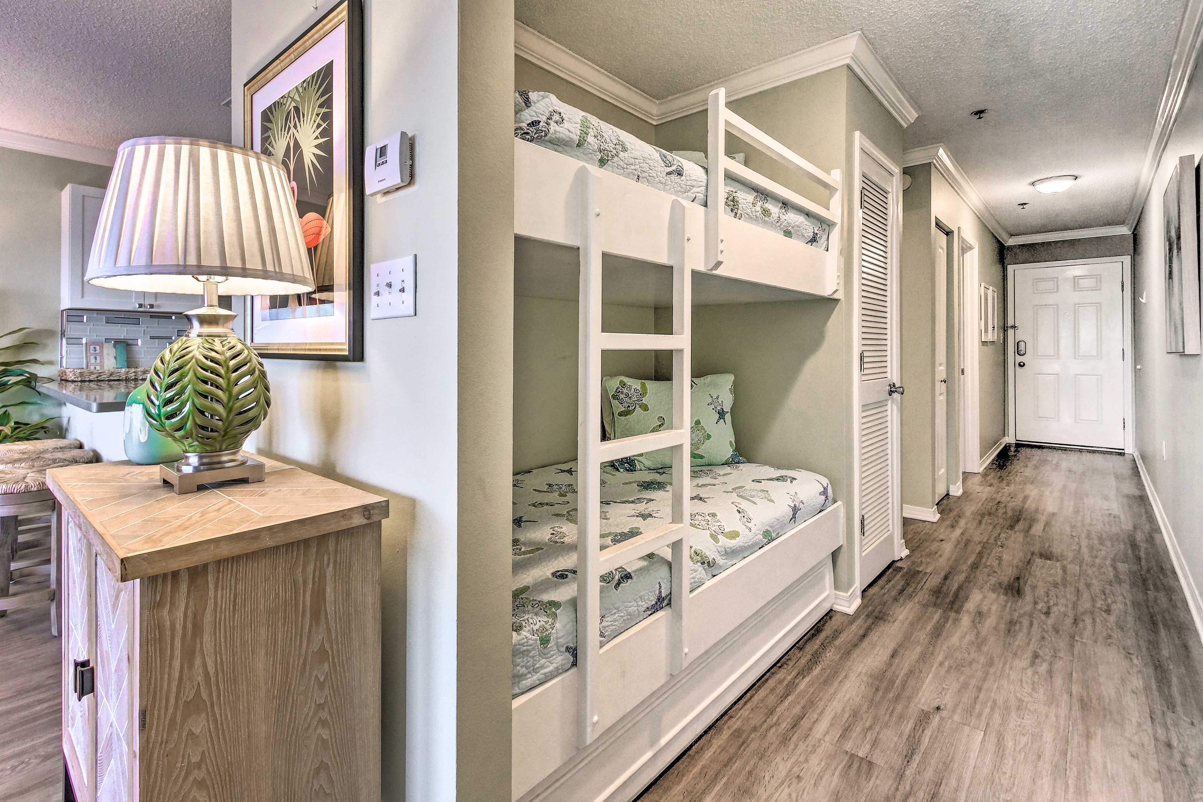 Hallway Bunk Bed | Twin Beds