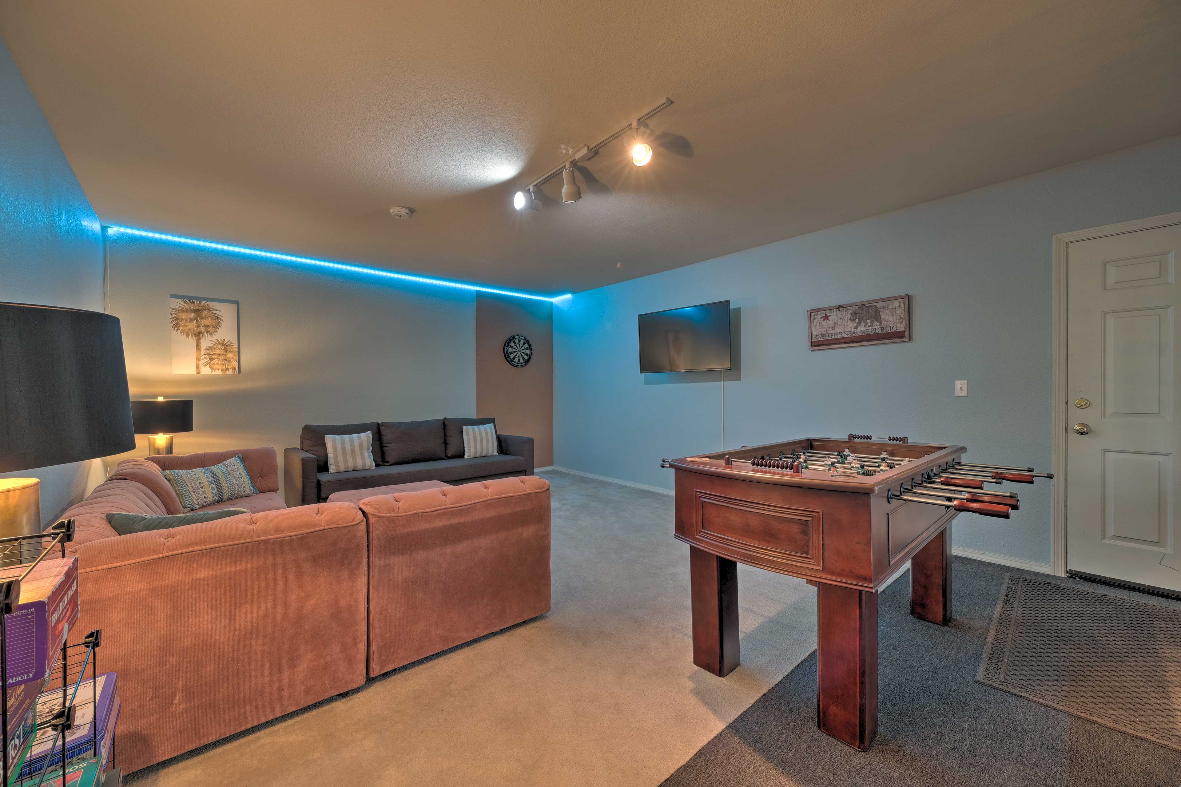 Game Room | Smart TV