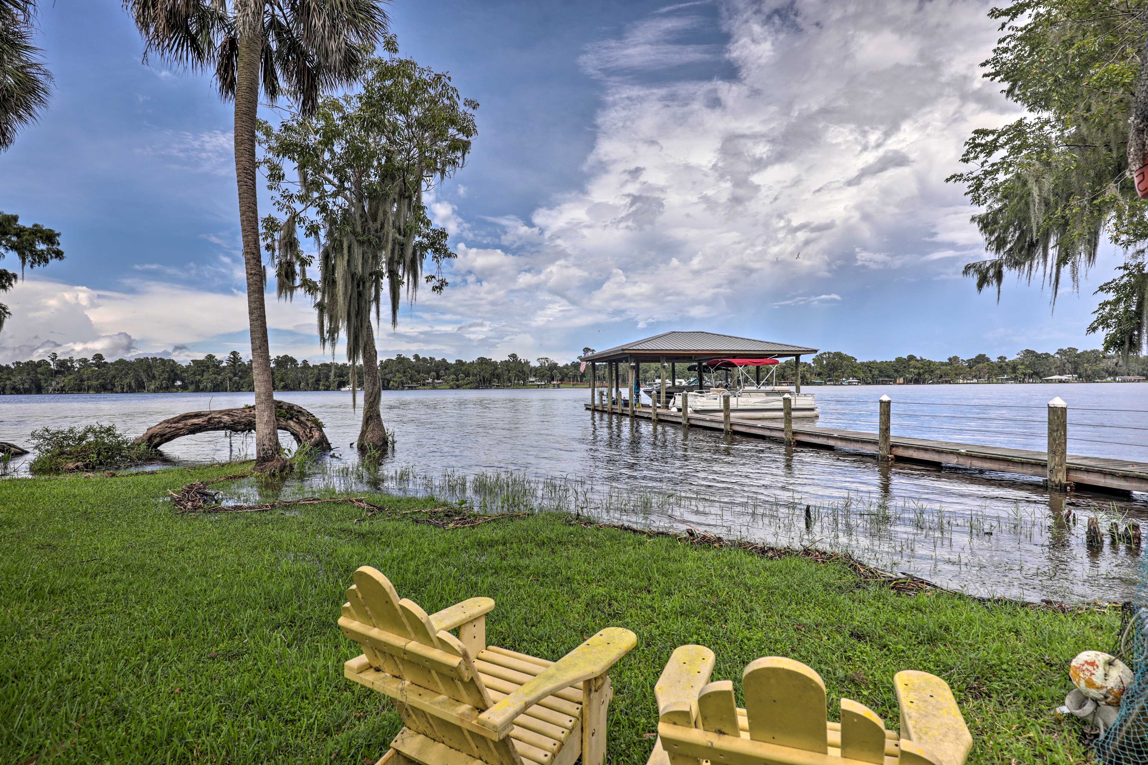 Experience a unique getaway on the water at this Georgetown cottage!