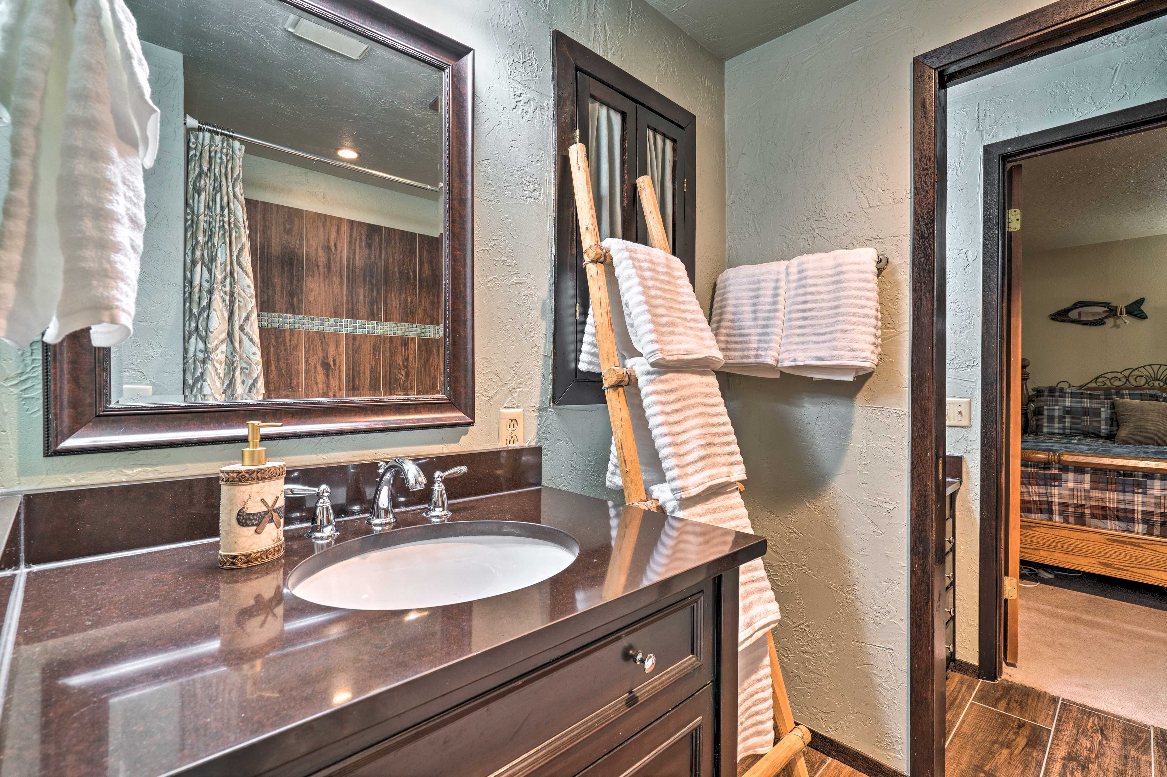 Jack-and-Jill Bathroom | Accessible by Bedrooms 2 & 3