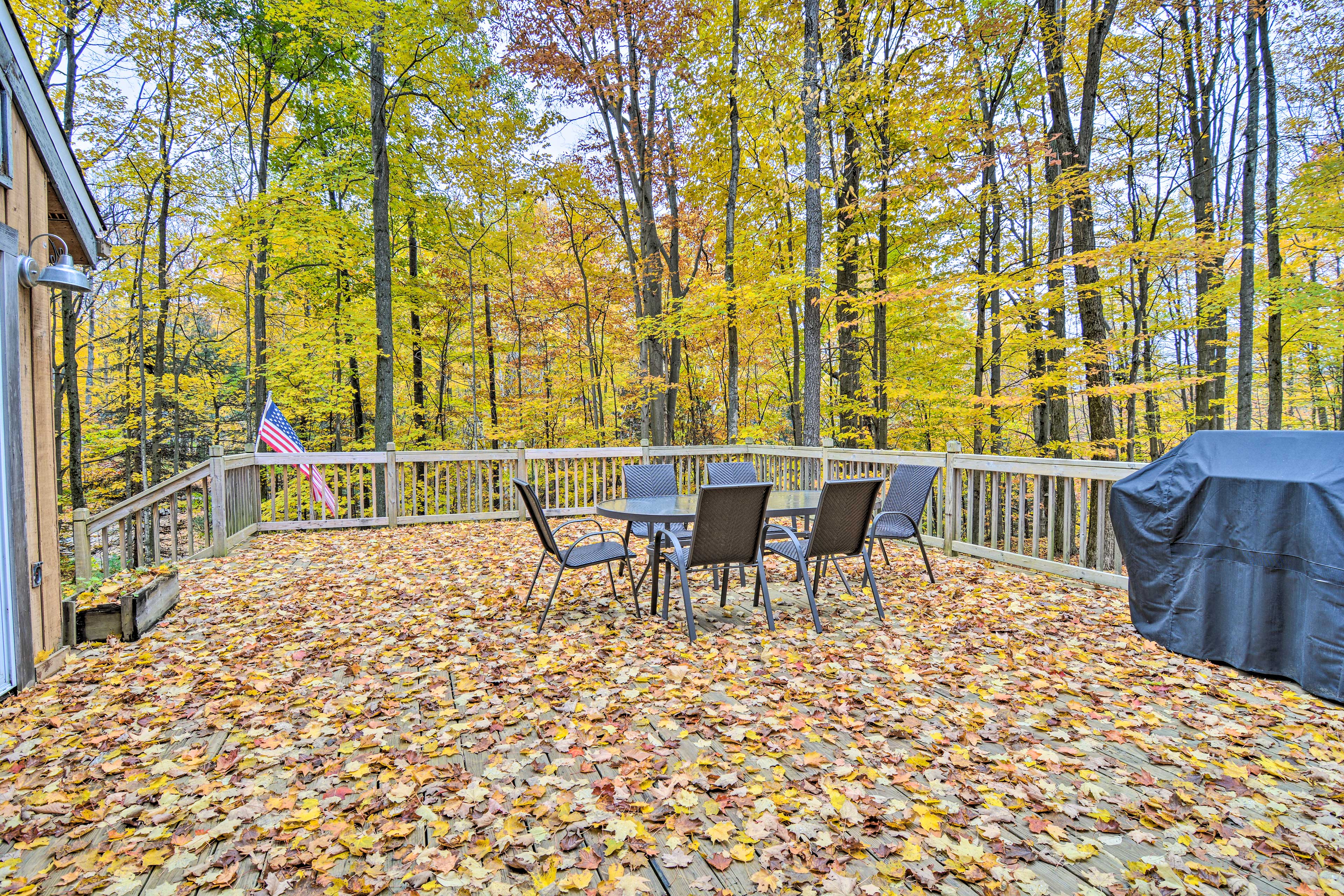 Private Deck | Gas Grill