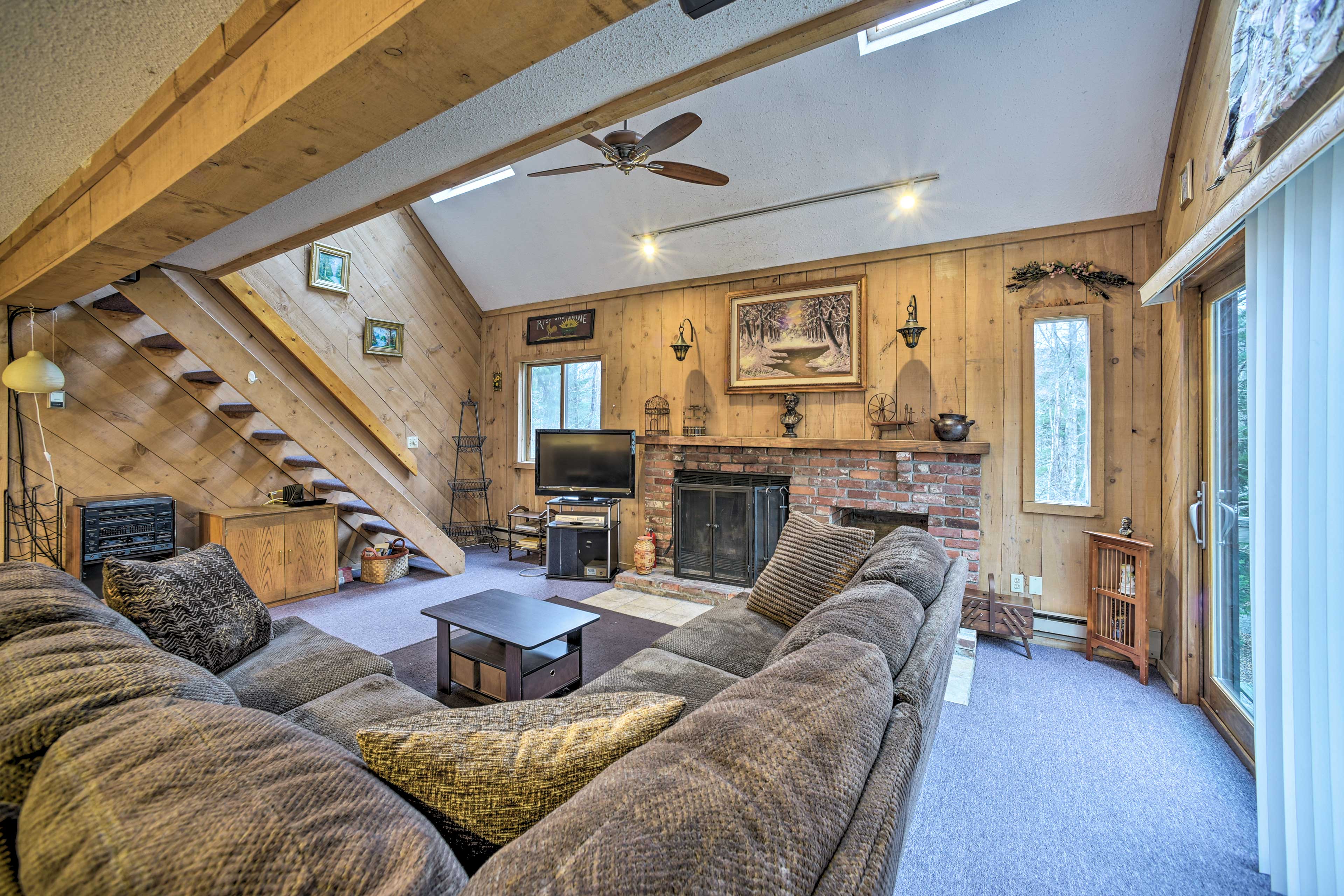 Living Room | 1st Floor | Wood-Burning Fireplace