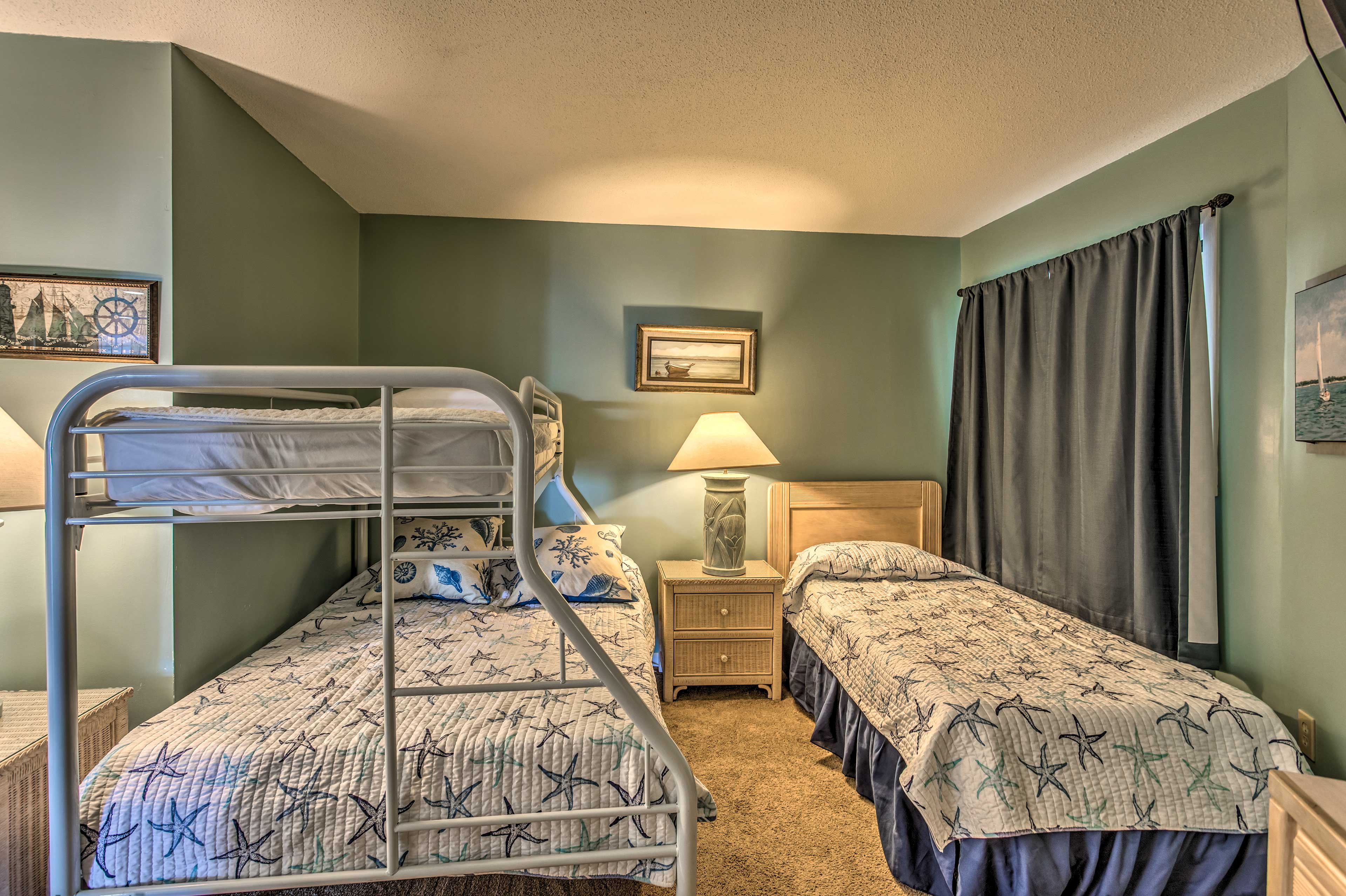 Bedroom 2 | Twin/Full Bunk Bed | Twin Bed | Linens Provided