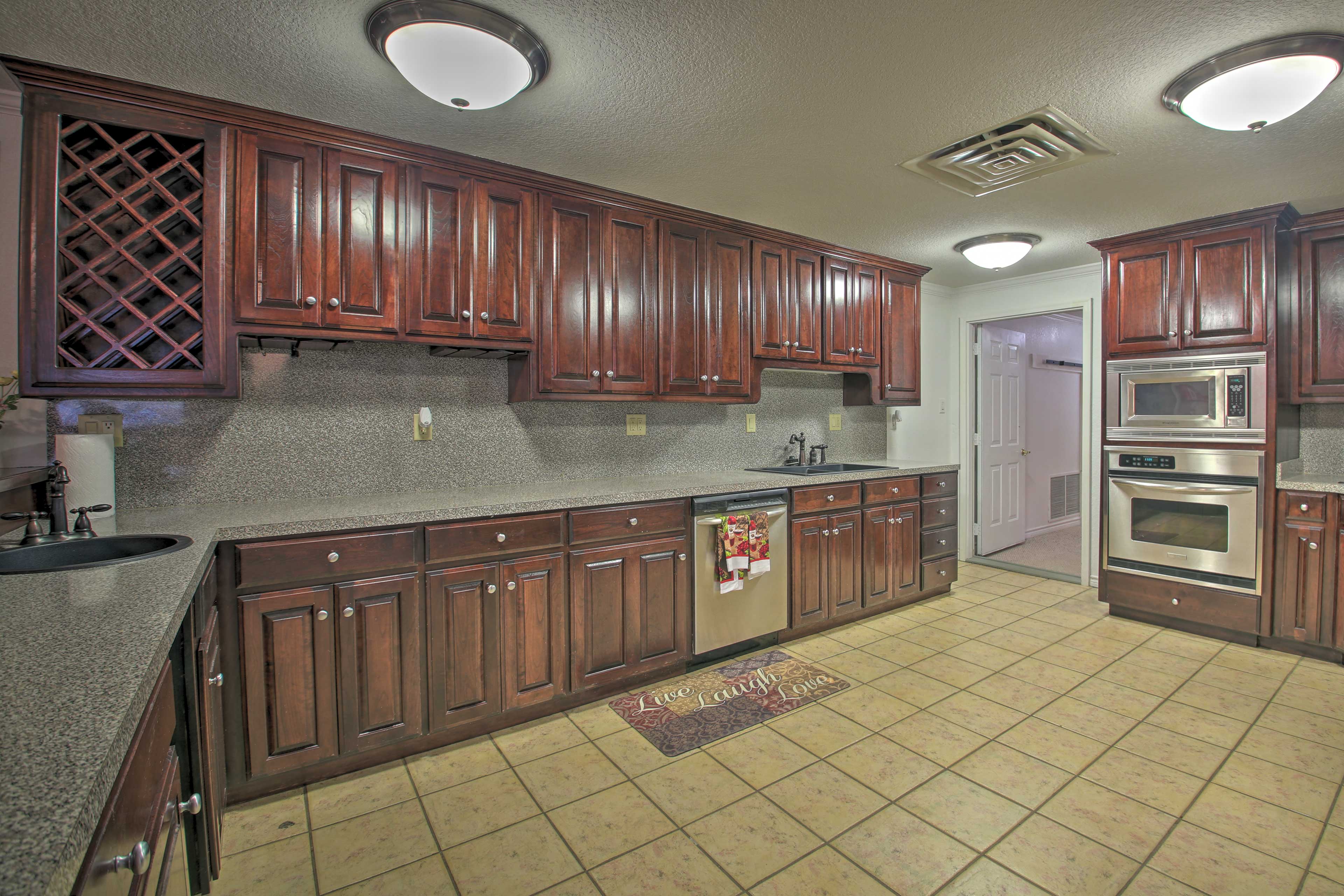 Fully Equipped Kitchen | Downstairs