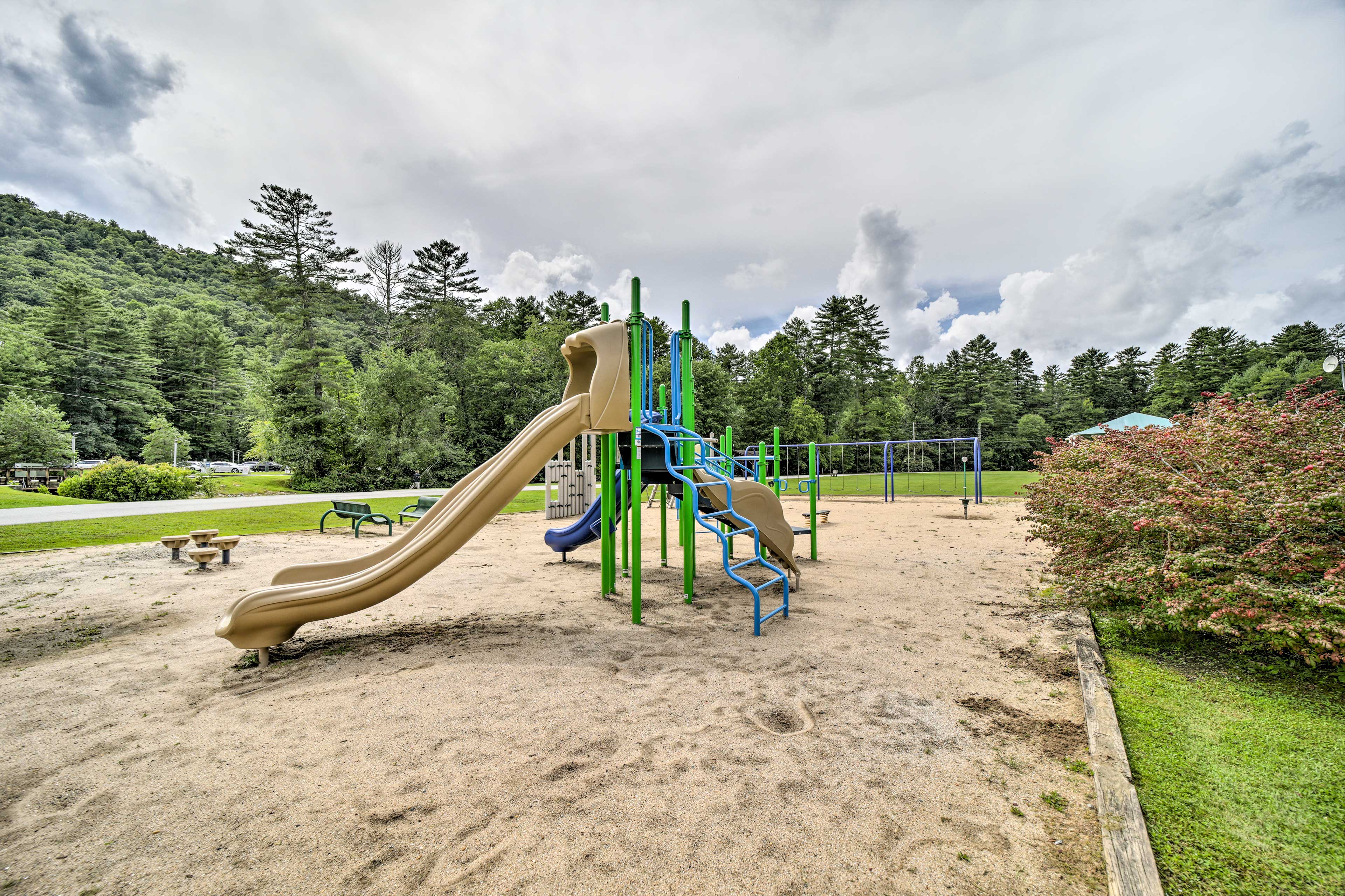 Community Amenities | Playground