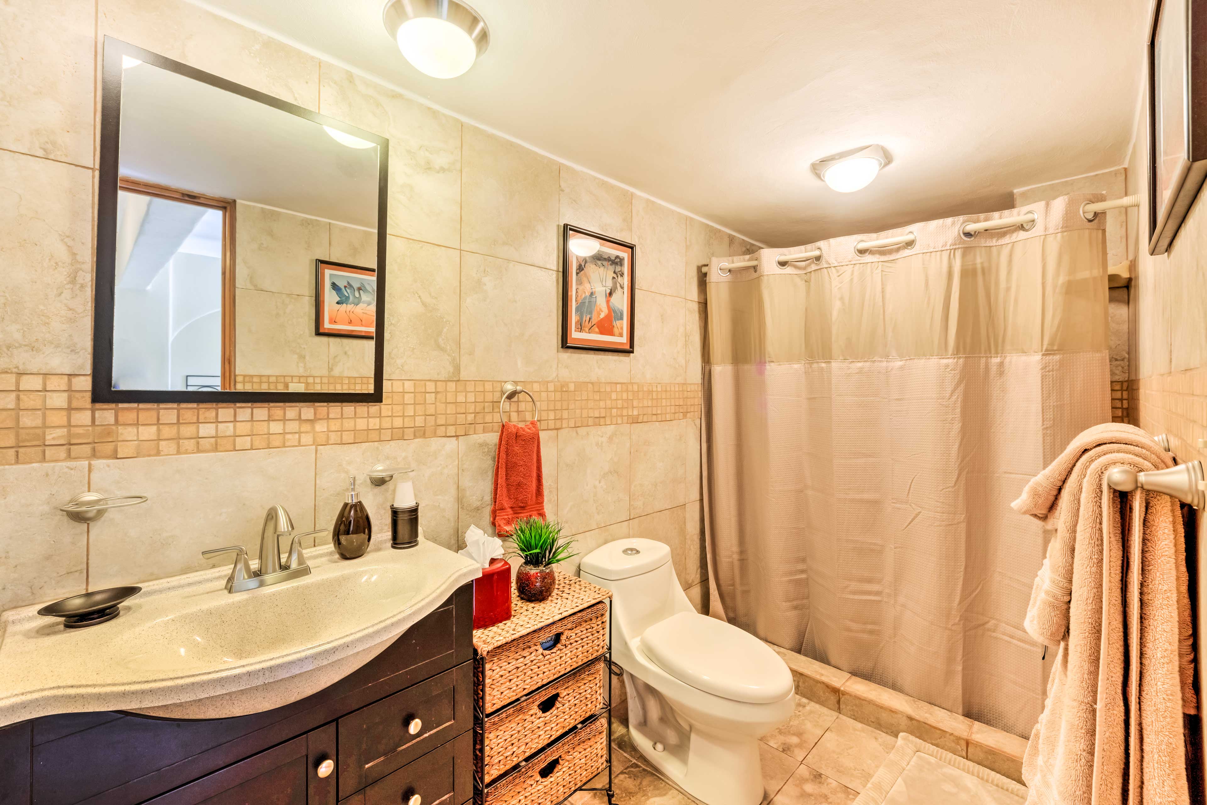 En-Suite Bathroom | Walk-In Shower | Complimentary Toiletries | Towels Provided