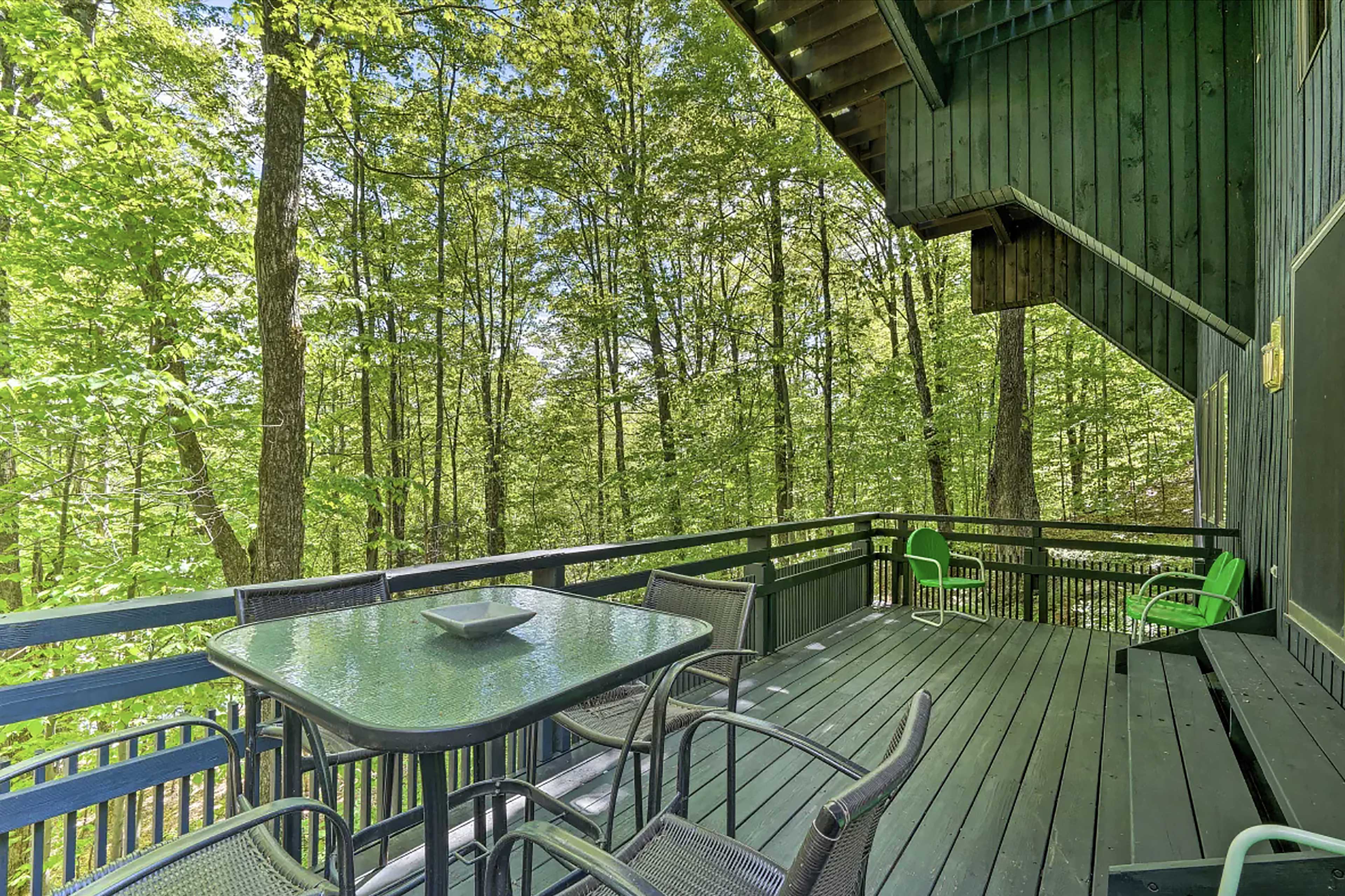 3rd Deck | Secluded Location