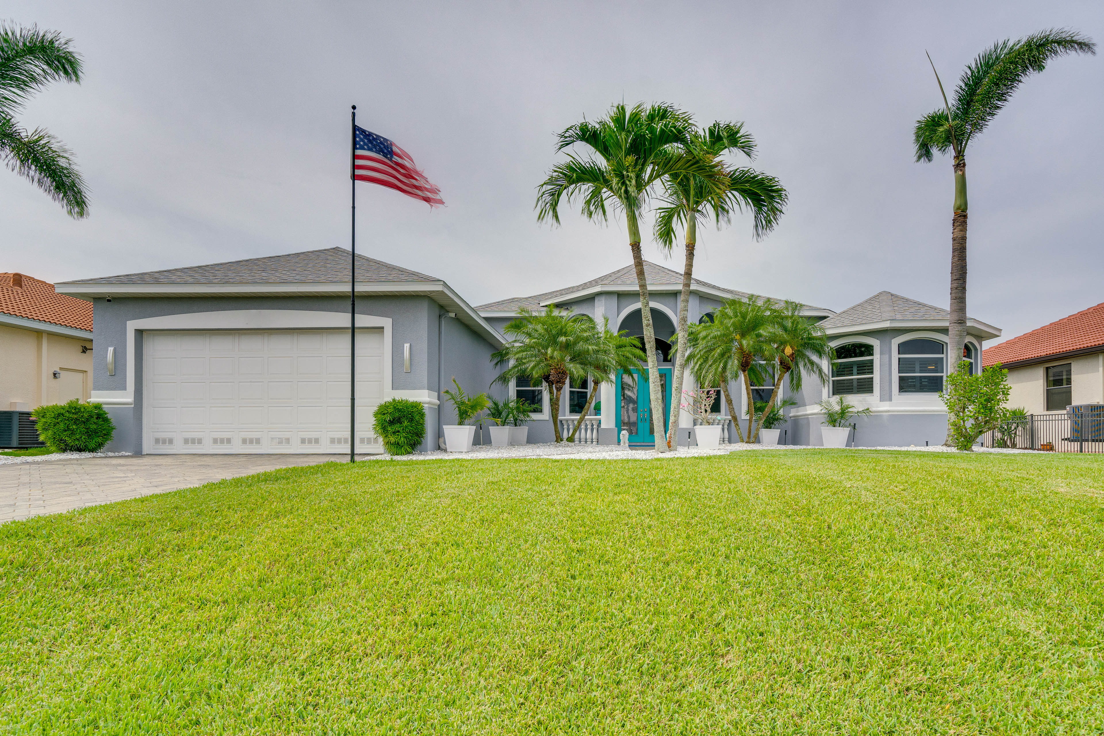 Front Entrance | Keyless Entry