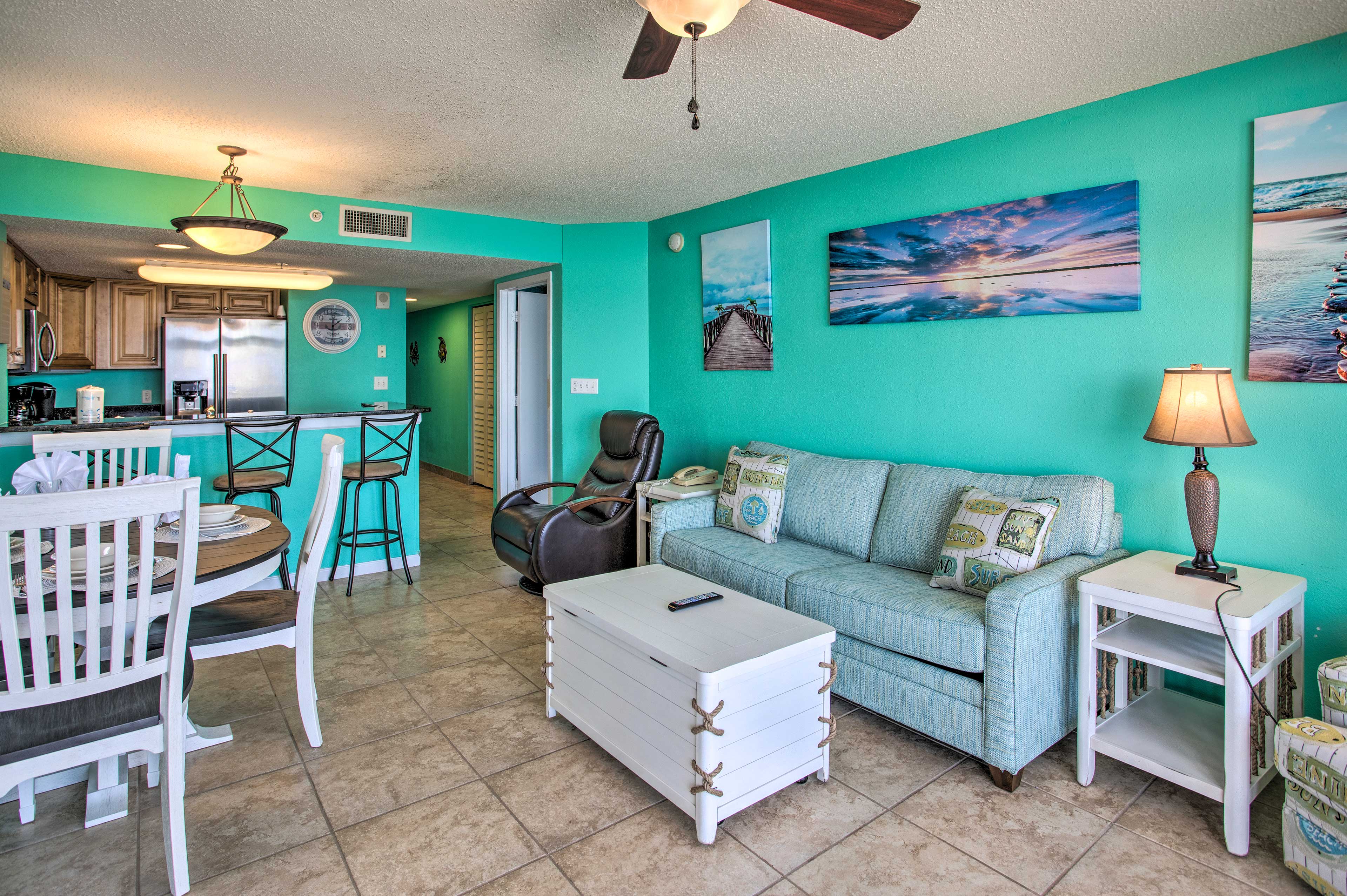 Living Area | Sleeper Sofa | Ocean Views | Air Conditioning