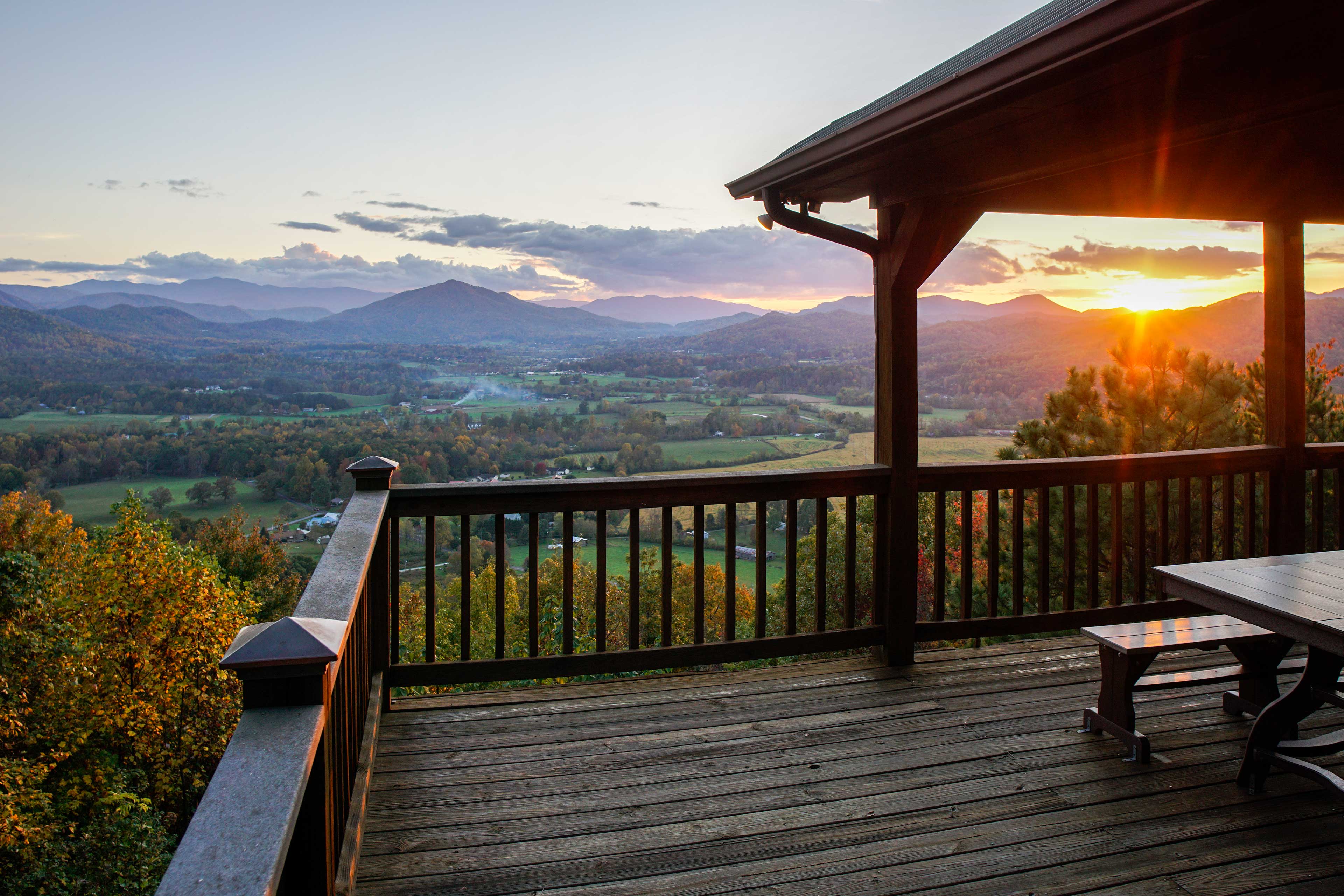 Smoky Mtn Retreat w/ Endless Views + Hot Tub!