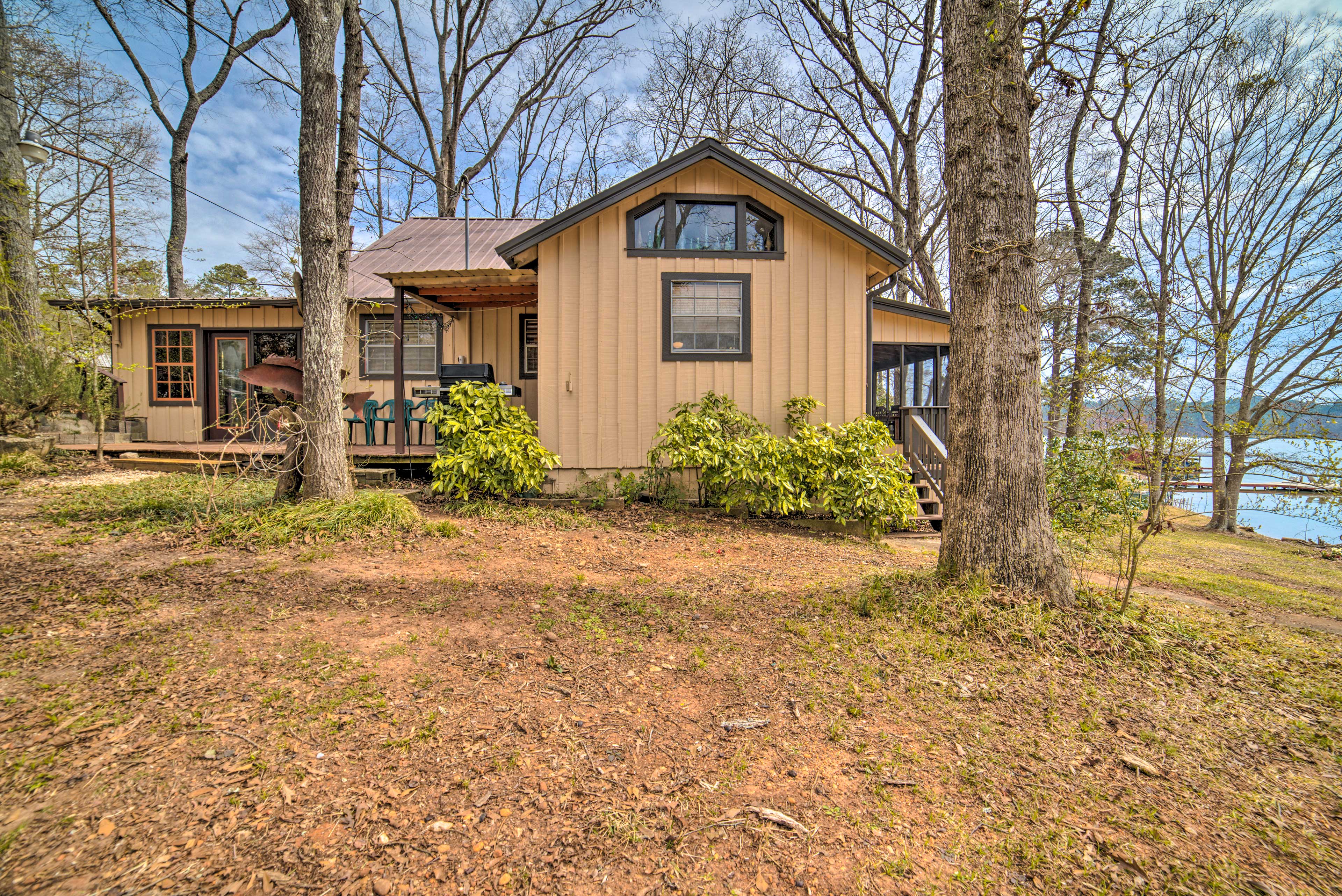 Cabin Exterior | Driveway Parking (4 Vehicles)