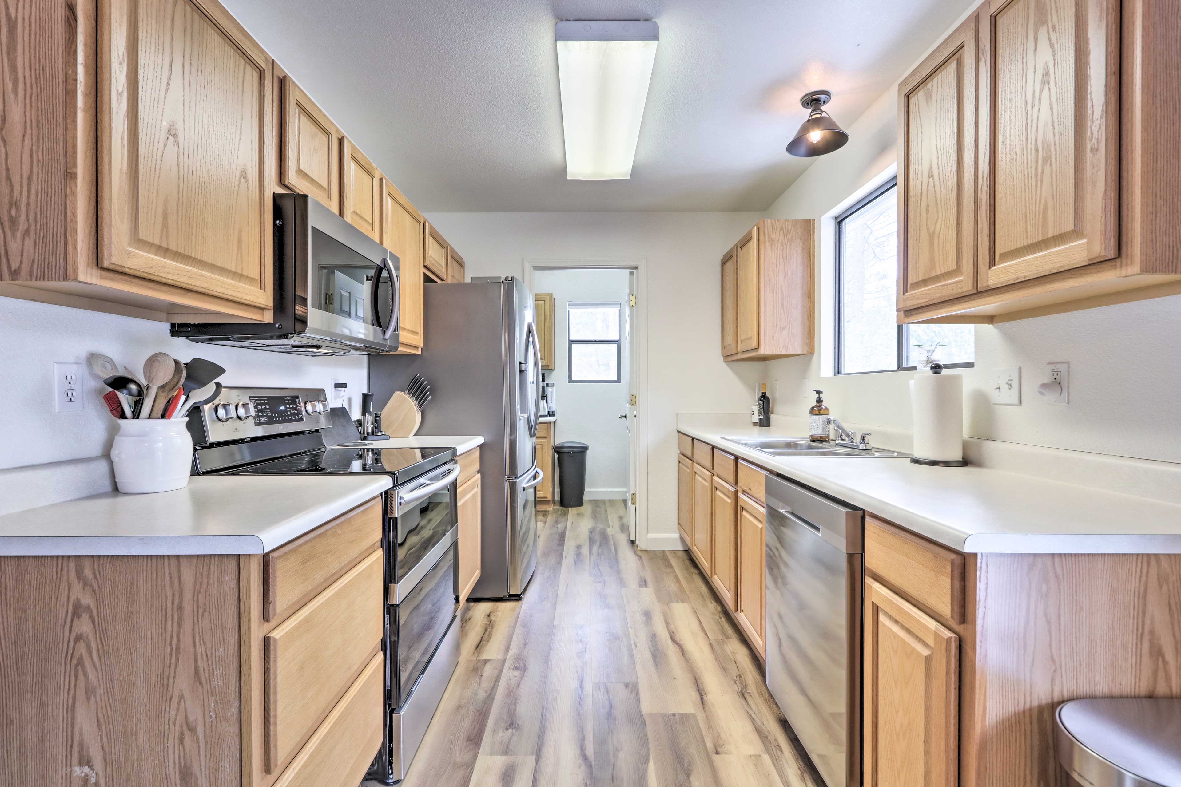 Fully Equipped Kitchen | Coffeemaker Provided