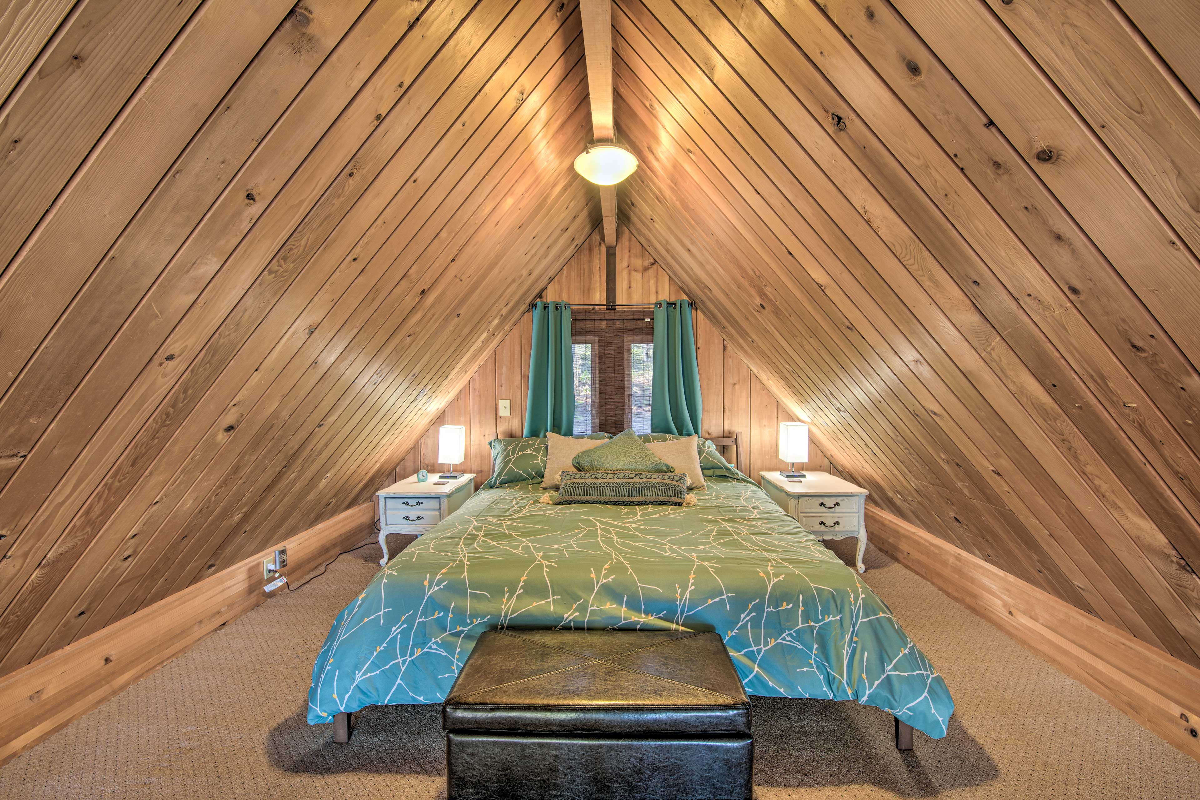 Bedroom 2 (Loft) | King Bed