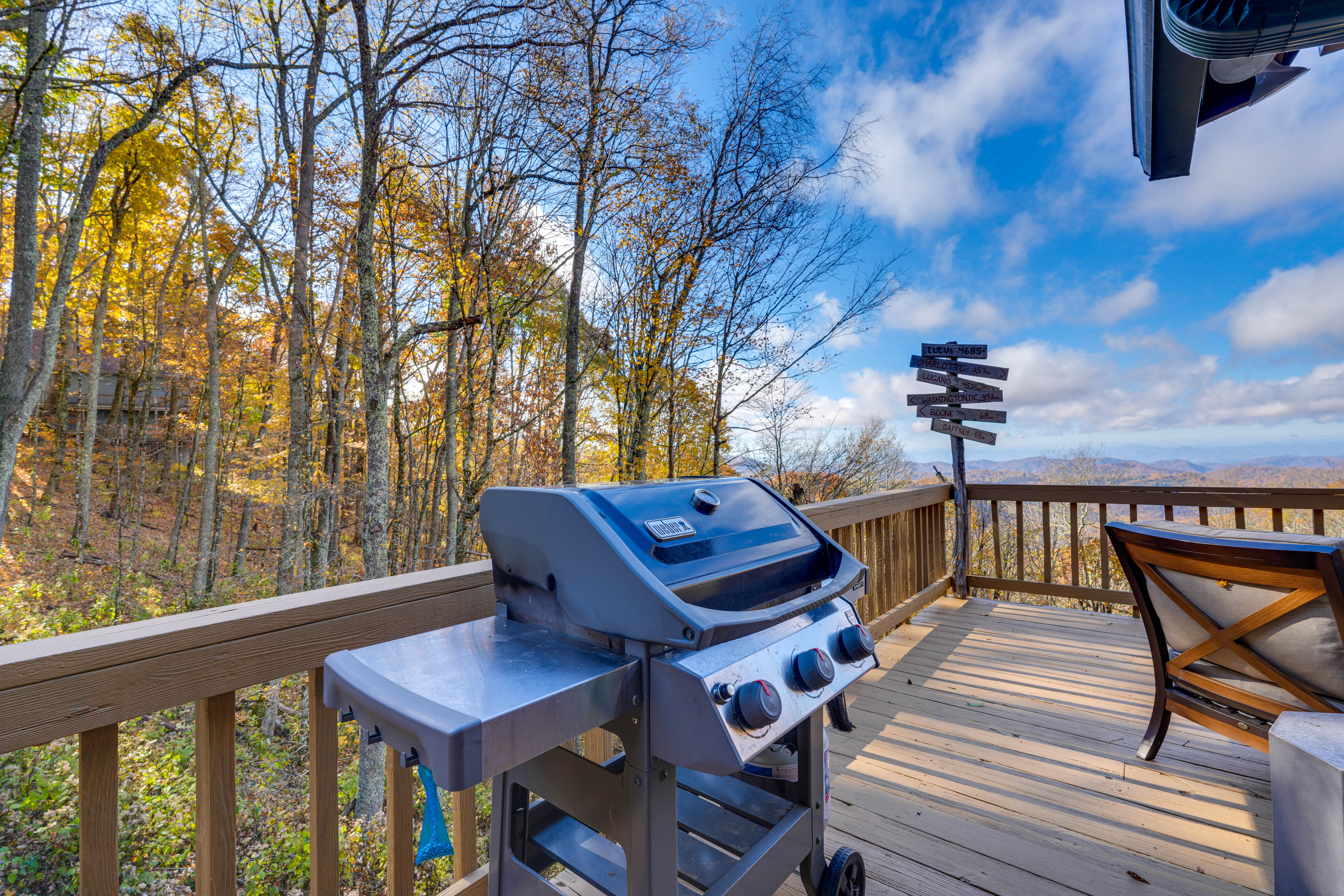 Private Deck | Outdoor Dining Areas