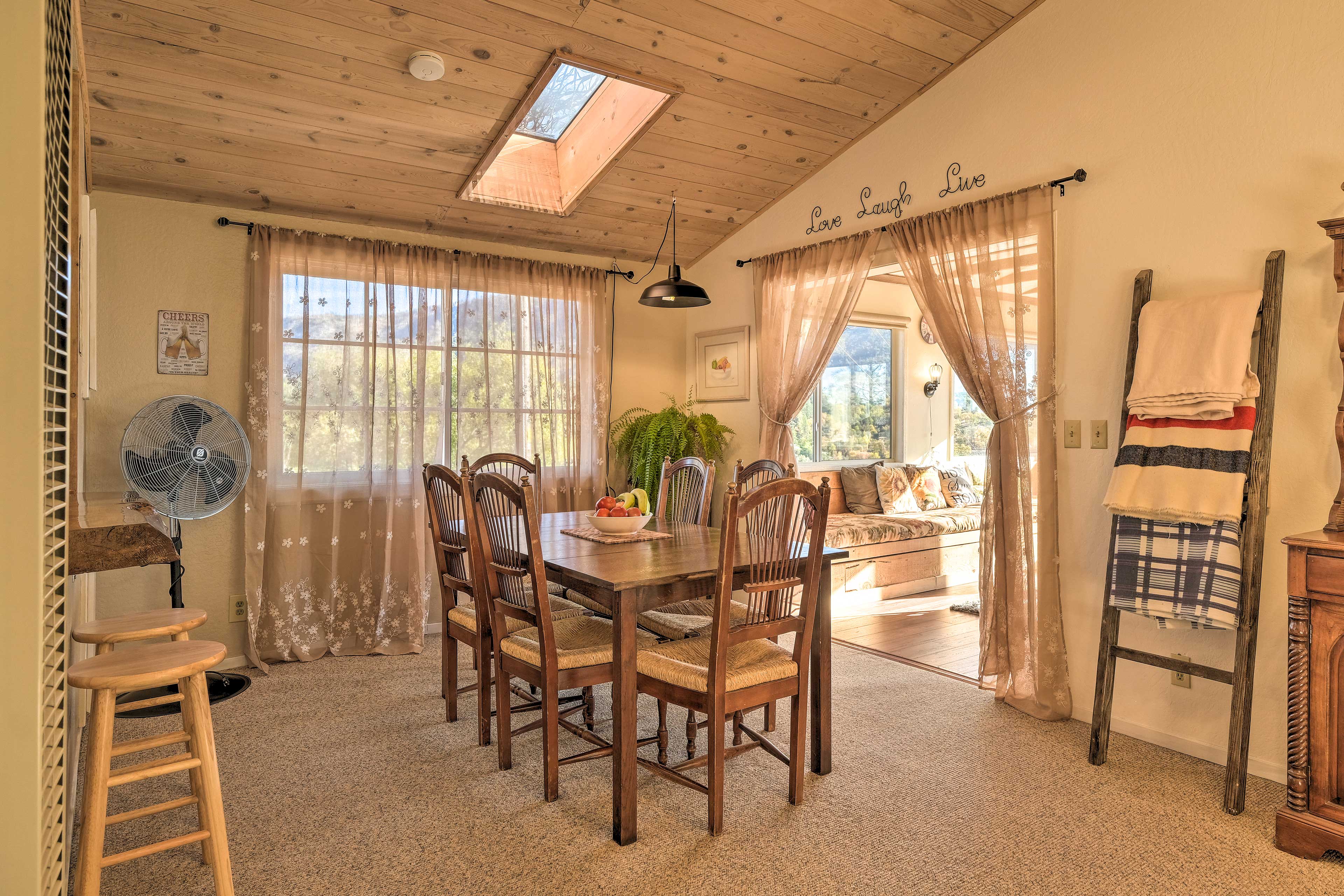 Dining Room | Main Floor | Dishware/Flatware Provided