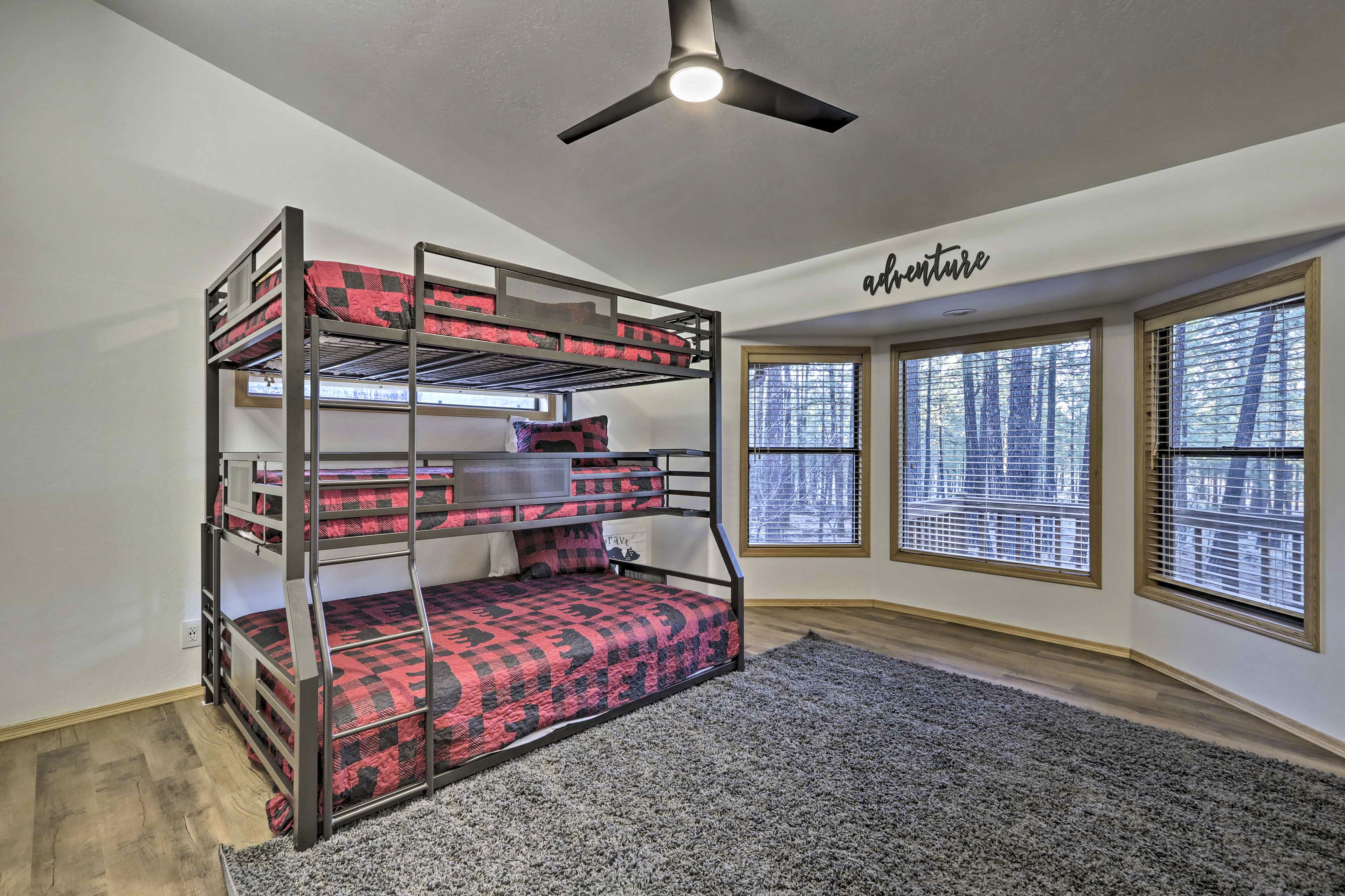 Bedroom 3 | Triple Bunk Bed with Full over Twin XL over Queen